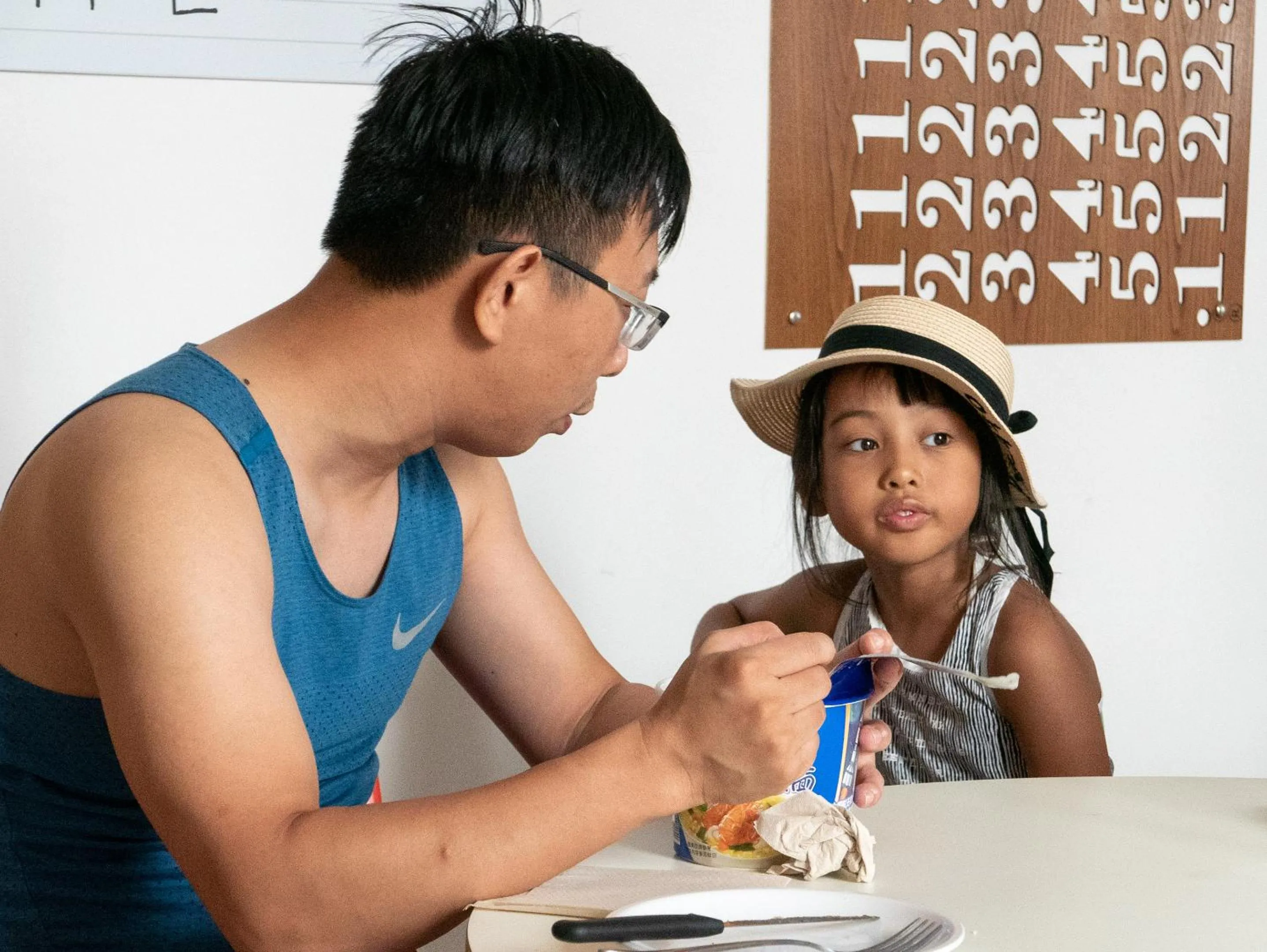 People in Lobby Collective Hostel - Lecce