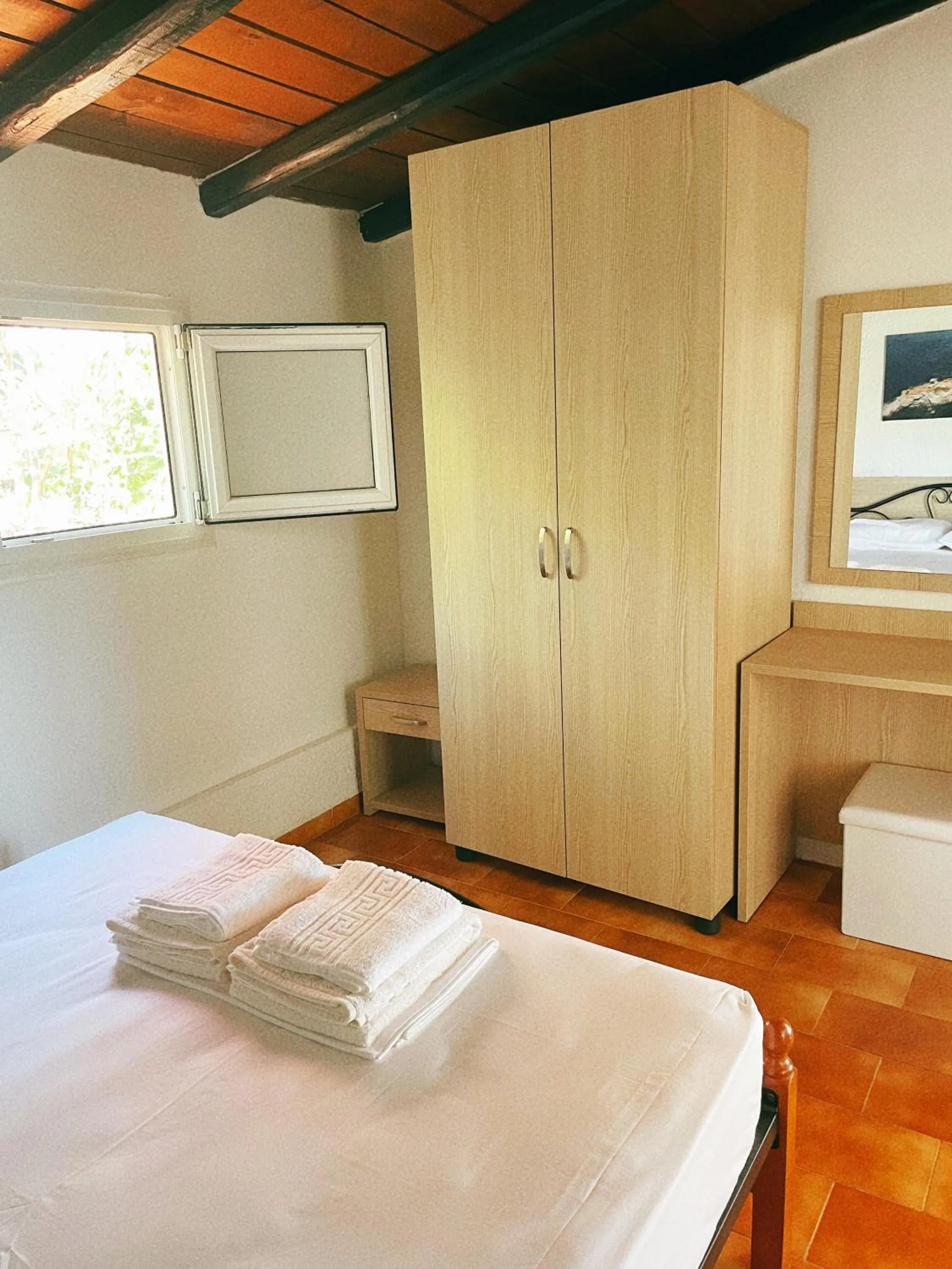 hair dresser, Bed in Villa Elpiniki