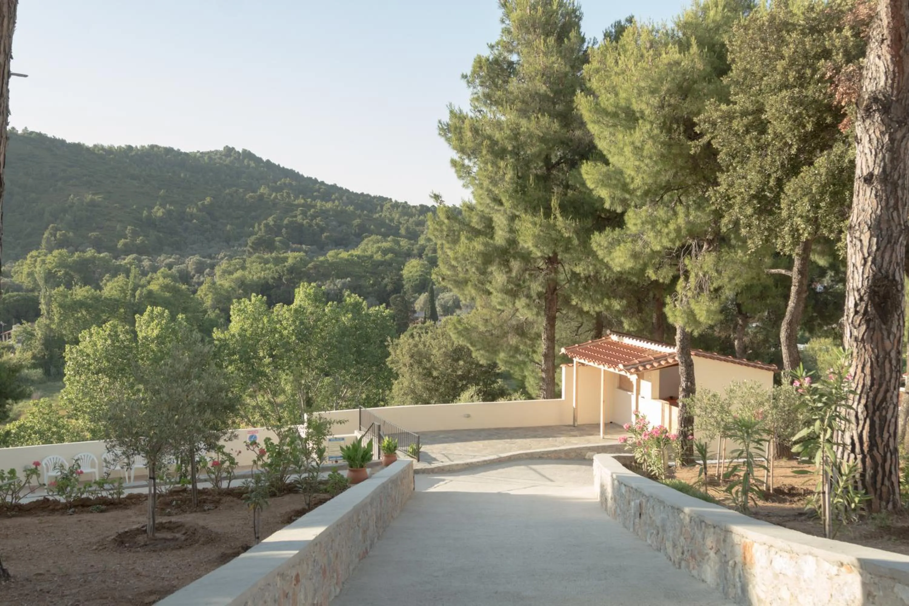 Property building in Villa Elpiniki