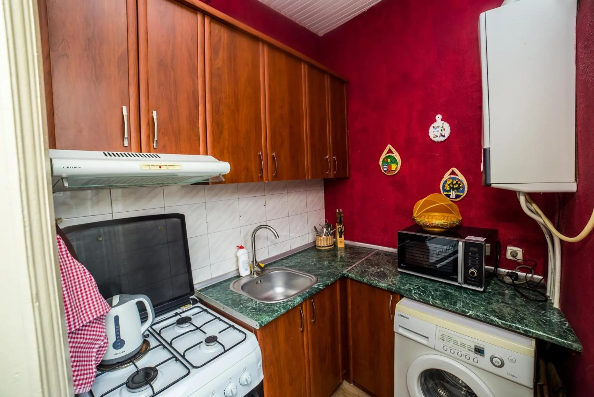 Kitchen or kitchenette in Gold District Apartment