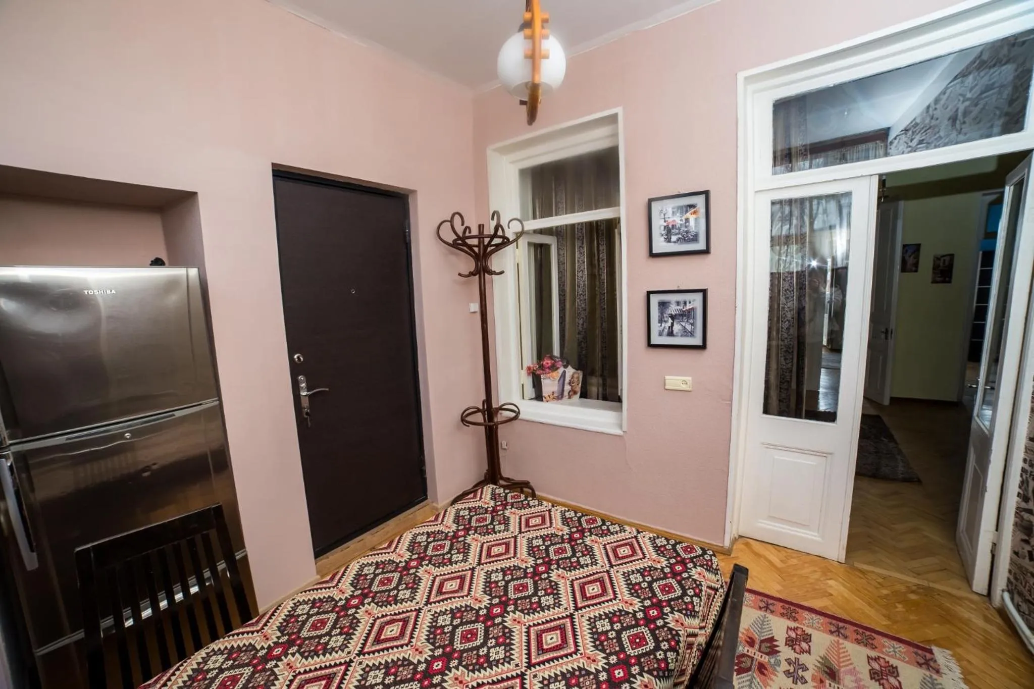 Dinner, Bed in Gold District Apartment