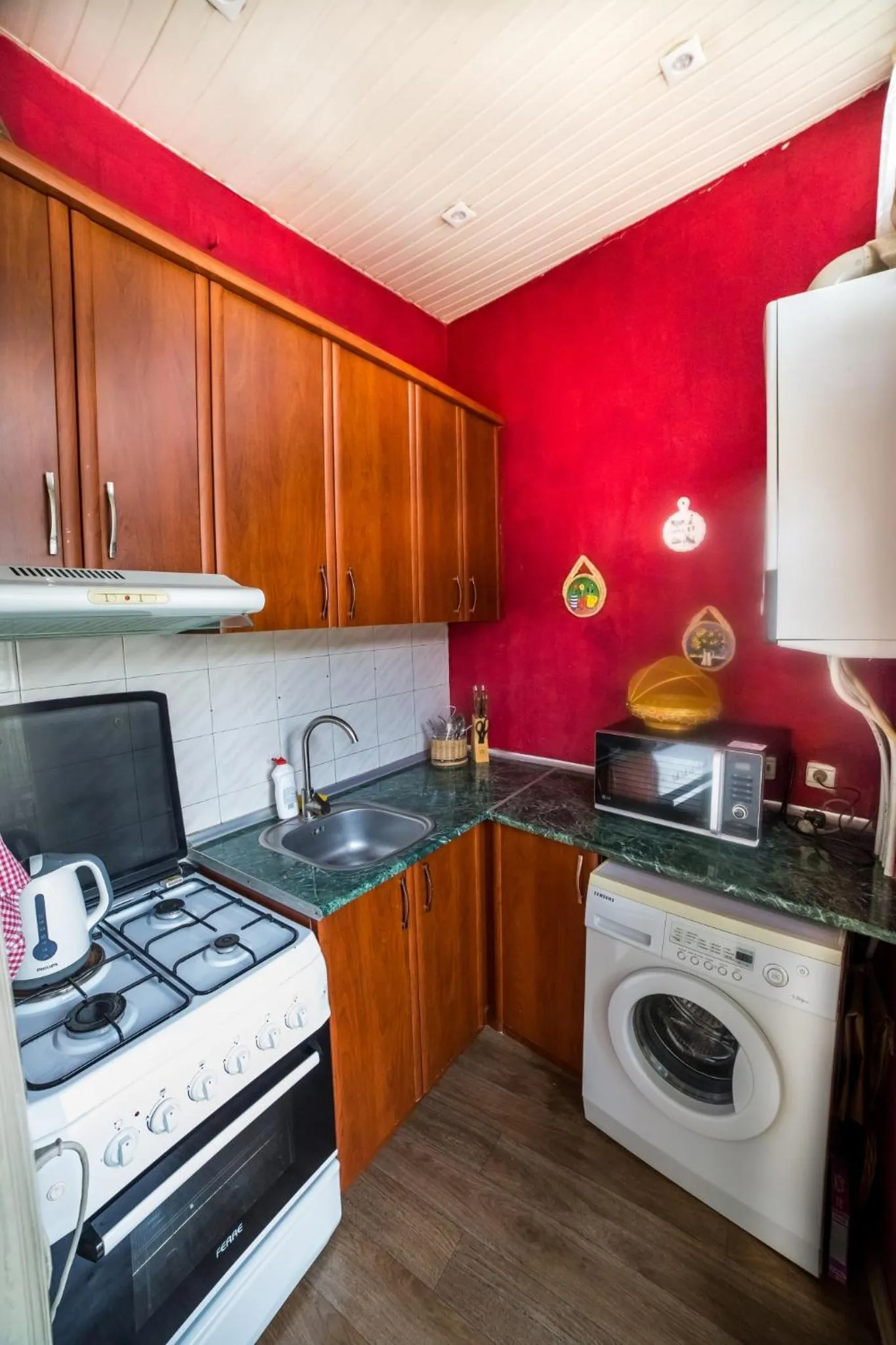 Kitchen or kitchenette in Gold District Apartment