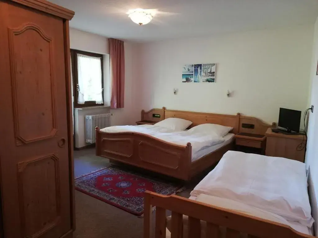 Deluxe Triple Room in Gästehaus Rössle Deluxe Triple Room in Gästehaus Rössle