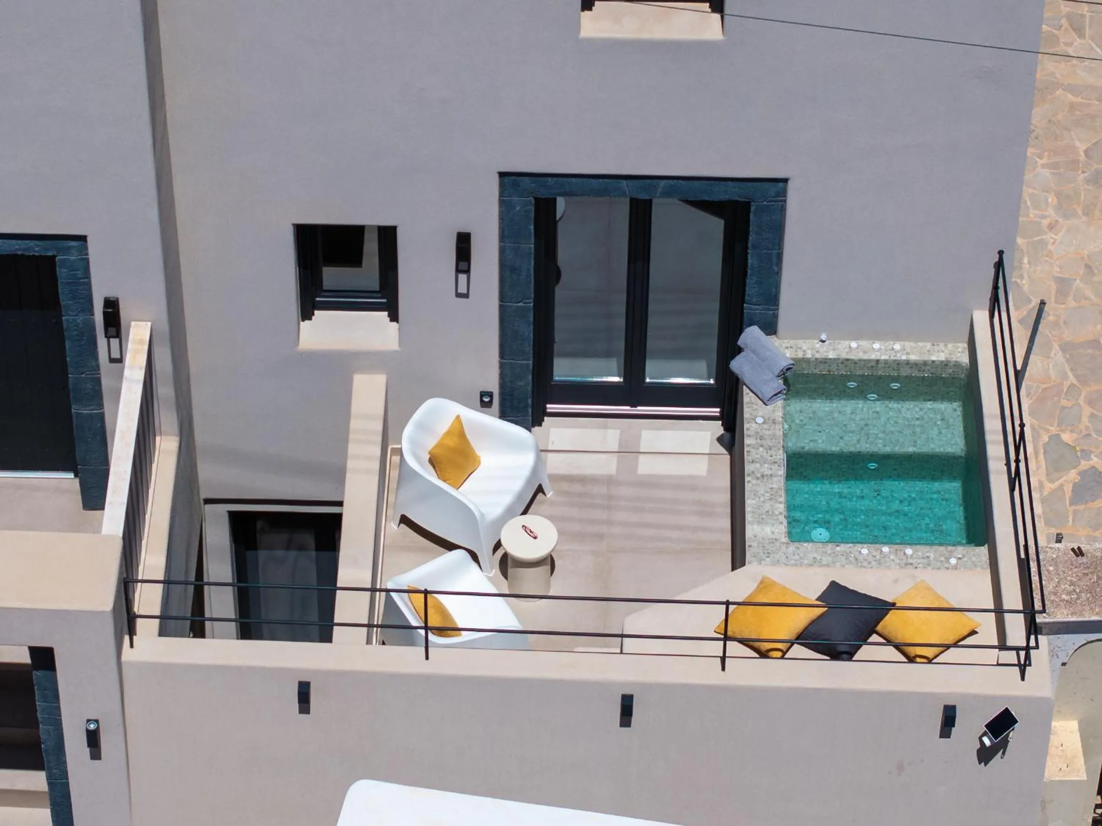 Day in White Orchid Boutique Apartments
