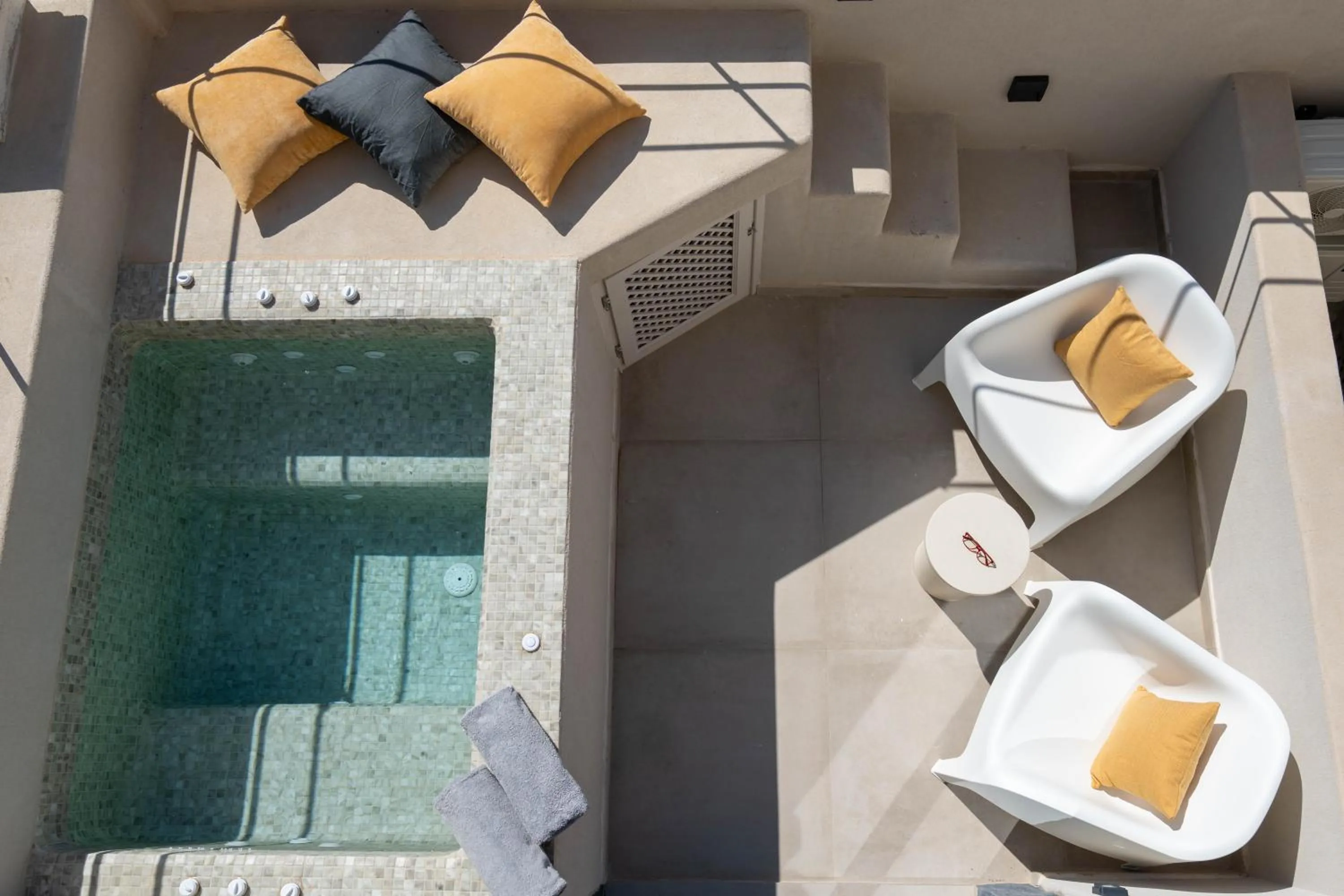 Patio in White Orchid Boutique Apartments