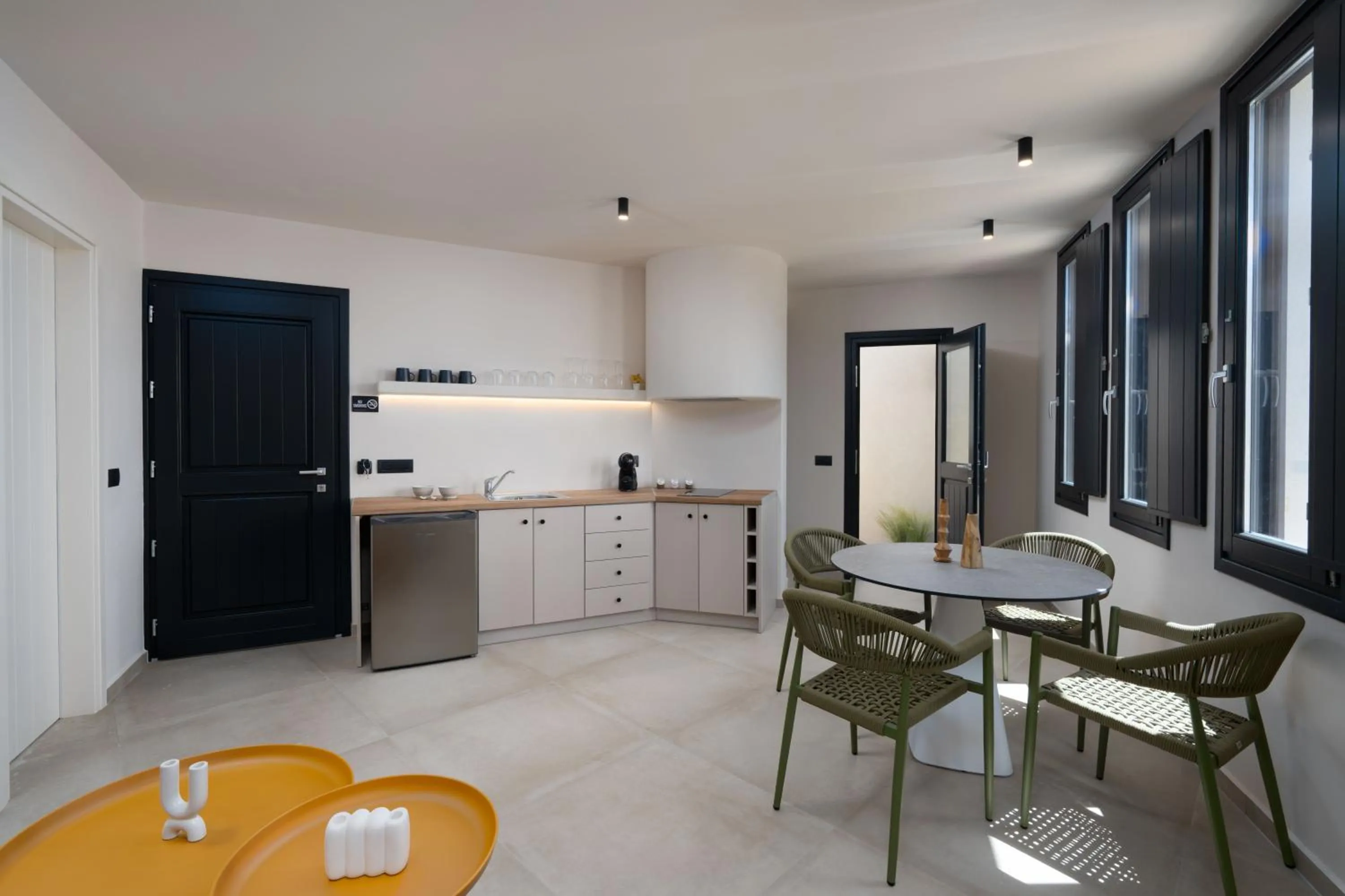 Dining area in White Orchid Boutique Apartments