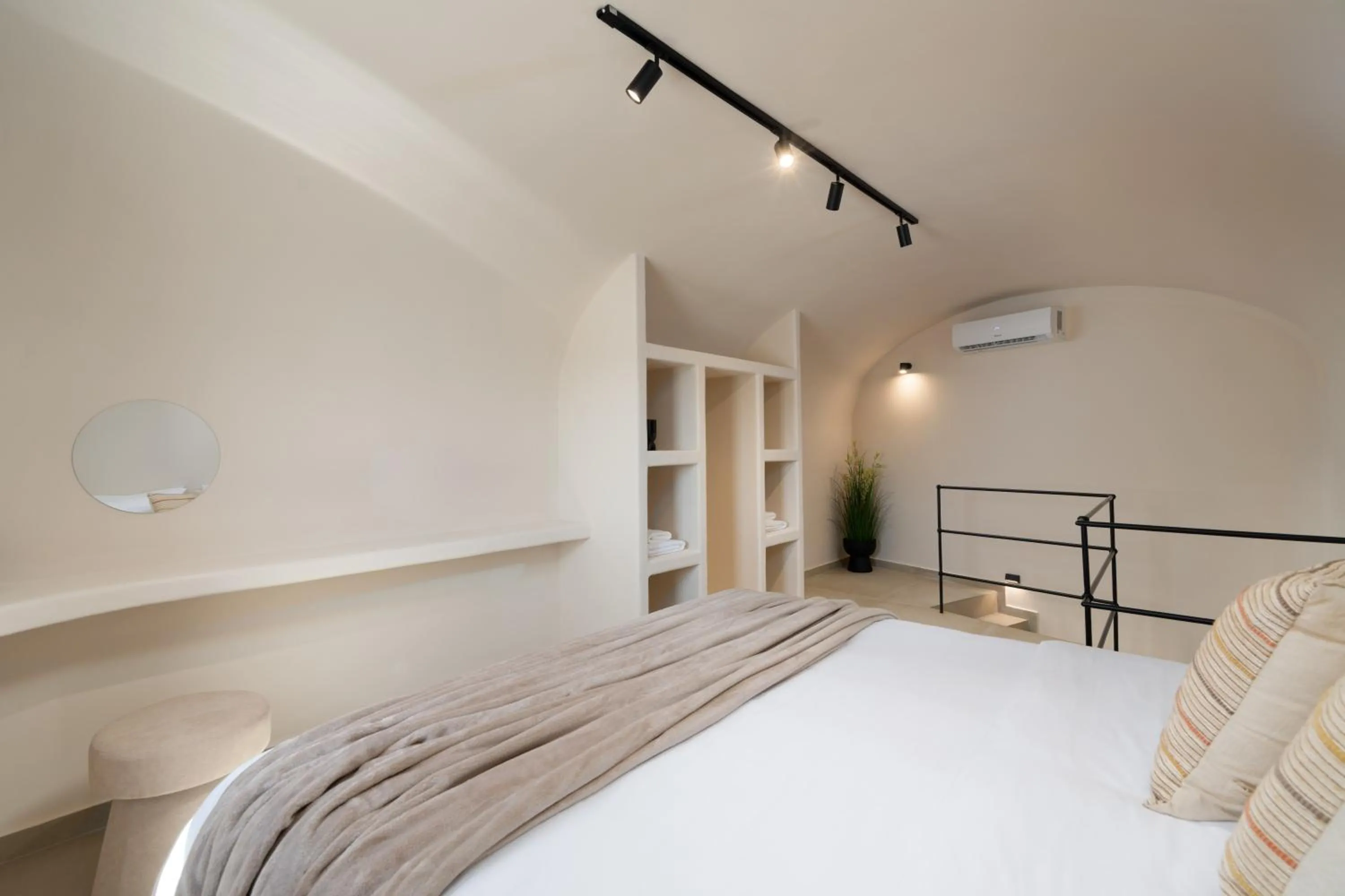 Bed in White Orchid Boutique Apartments