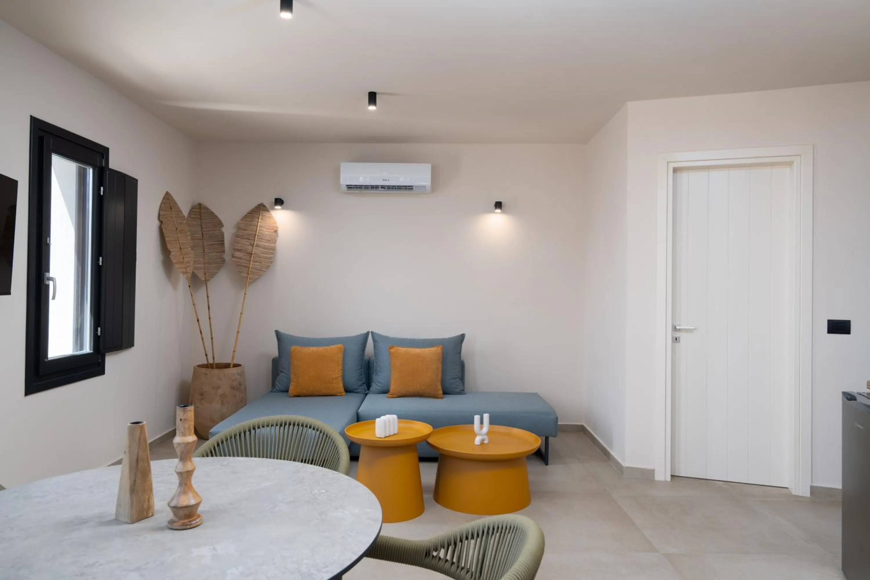 Seating area in White Orchid Boutique Apartments