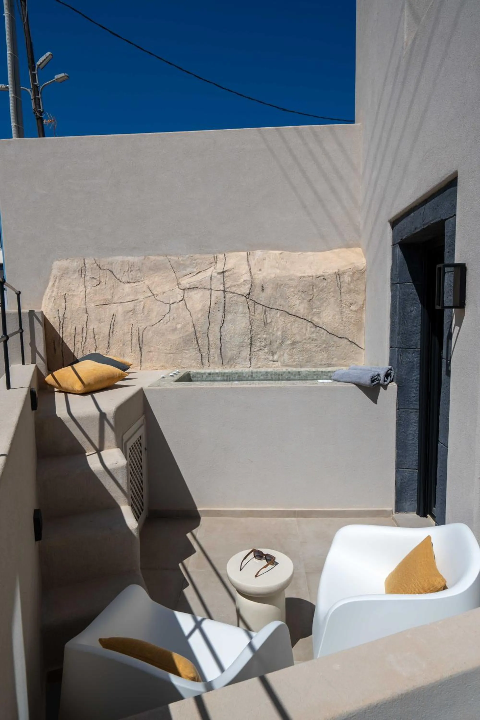 Hot Tub in White Orchid Boutique Apartments