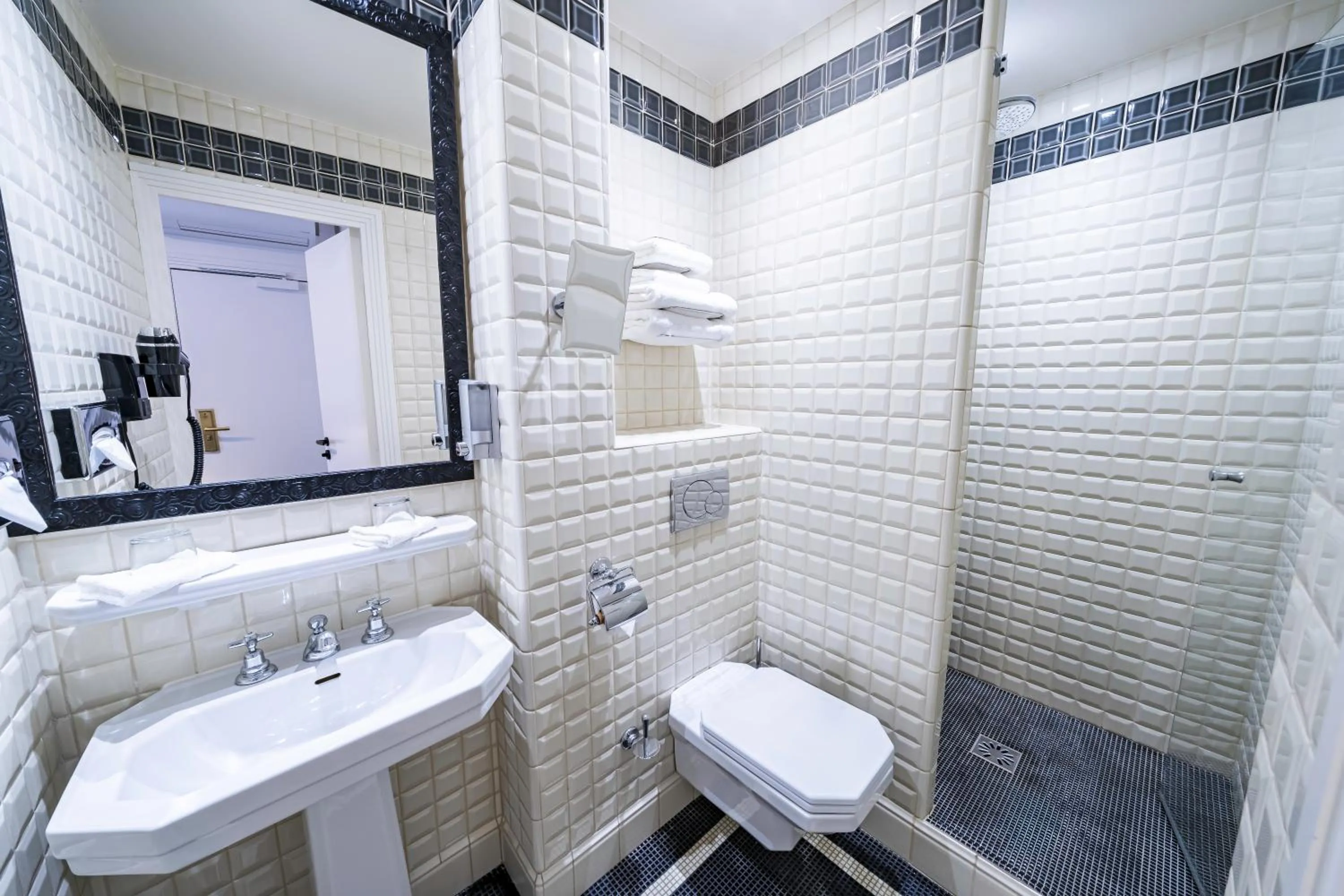 Hôtel Le Cercle Tour Eiffel