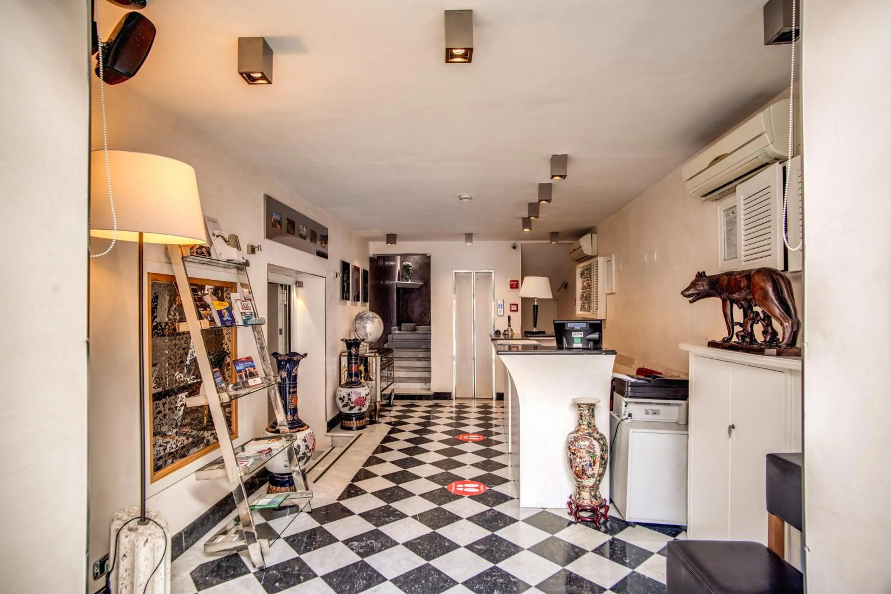 Lobby or reception in Hotel San Valentino