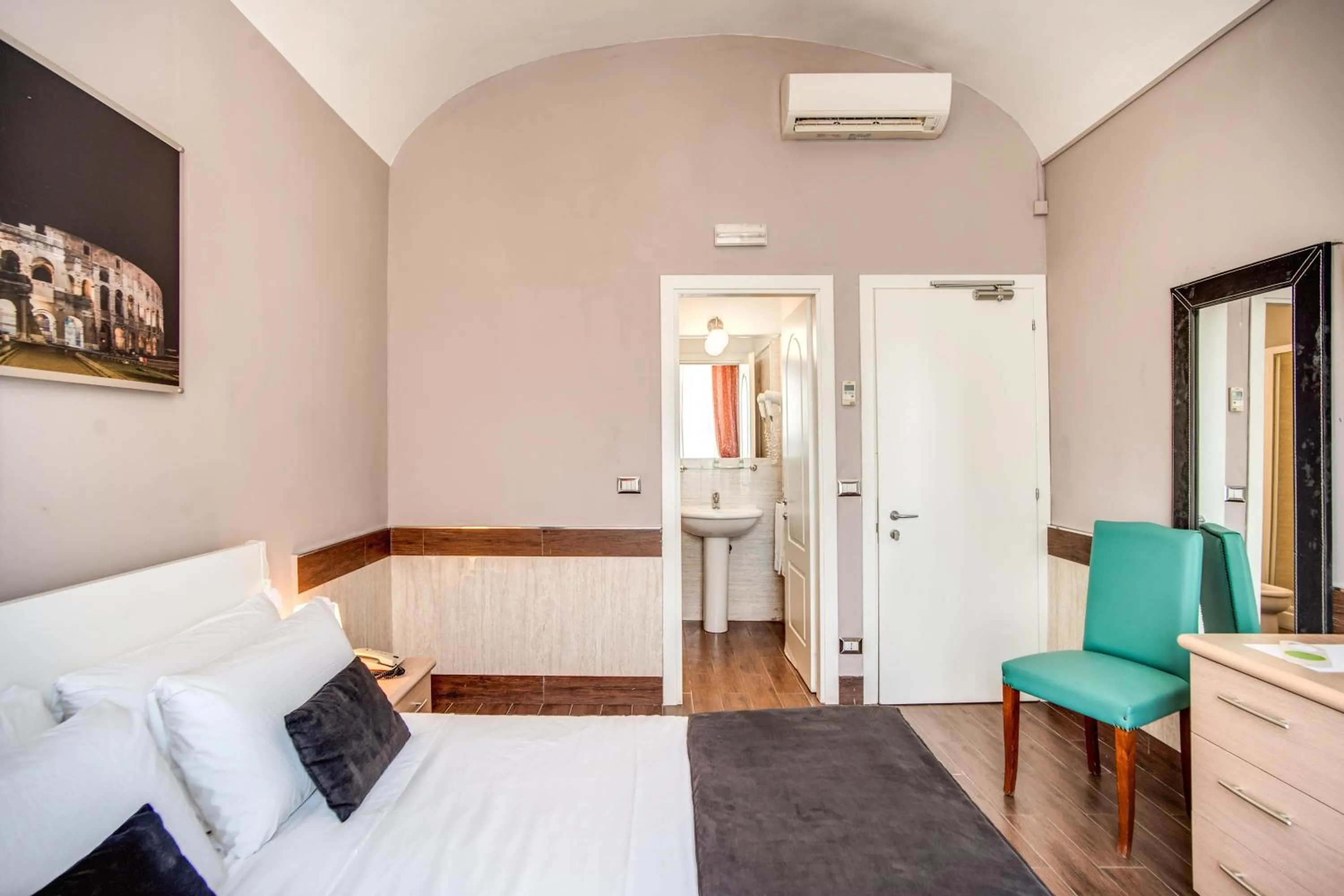 Bedroom, Bed in Hotel San Valentino