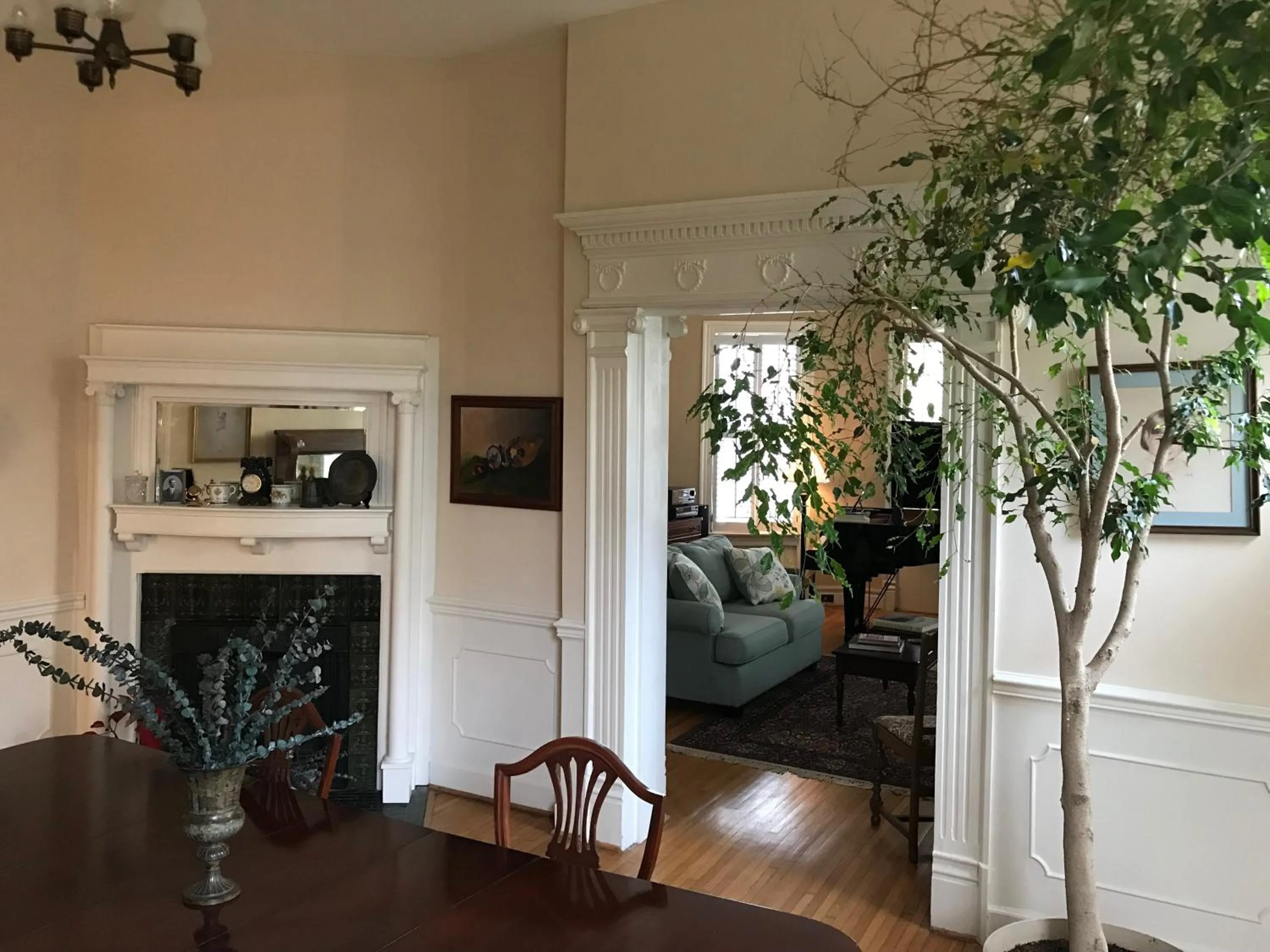 Dining area in Charles Bass House Bed & Breakfast