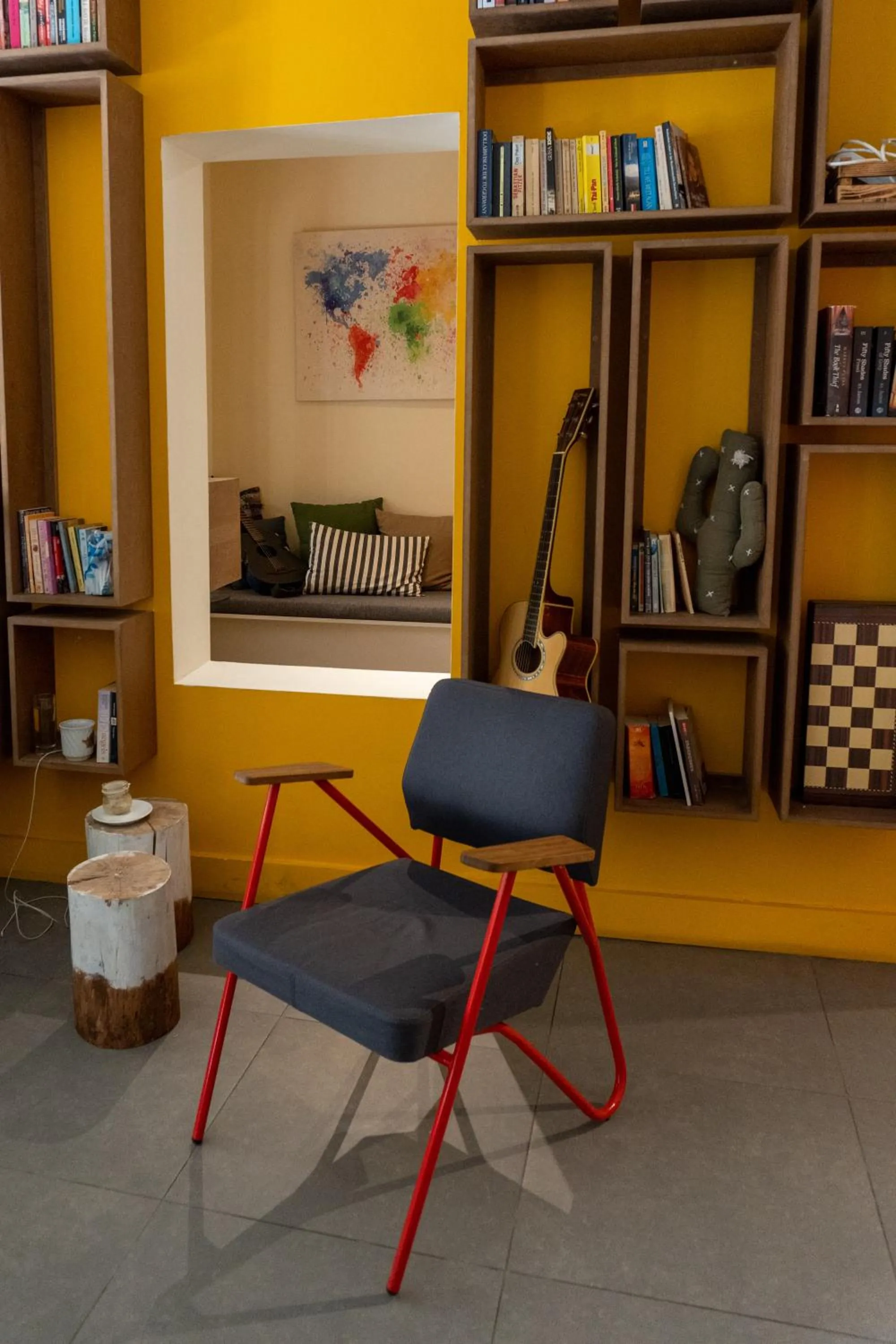 Communal lounge/ TV room in Moda Drei