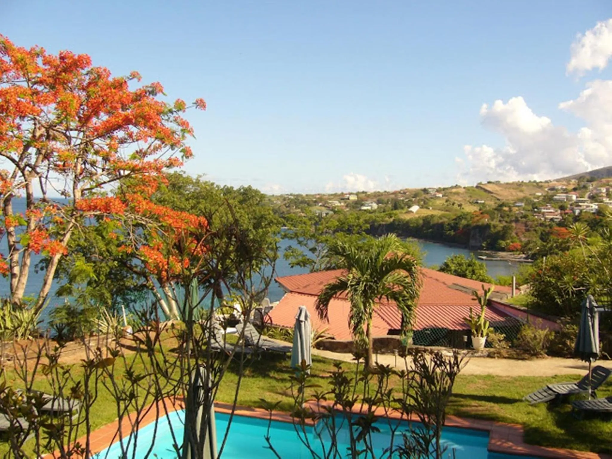 Swimming pool in Tamarind Tree Hotel
