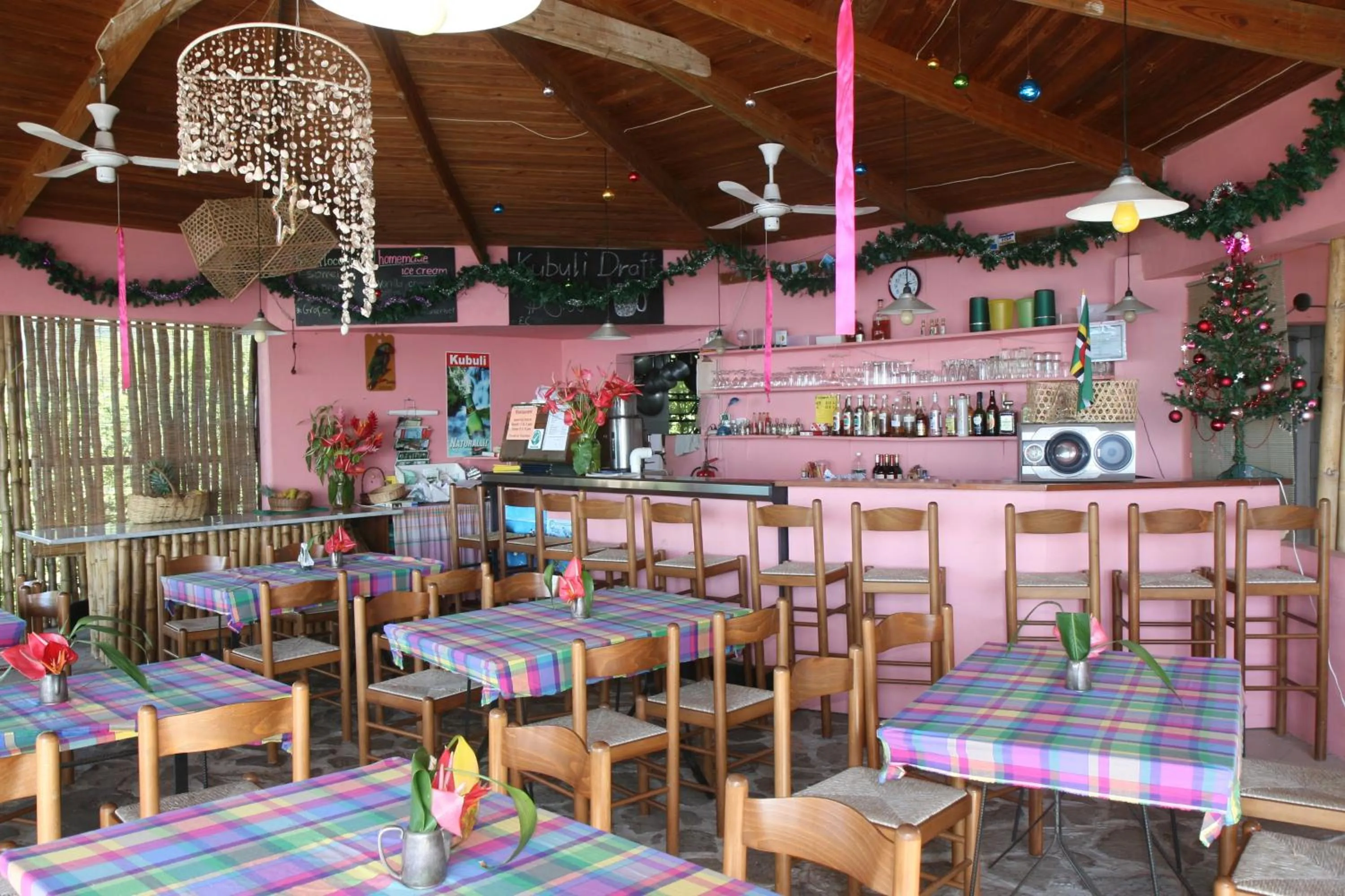 Restaurant/places to eat in Tamarind Tree Hotel