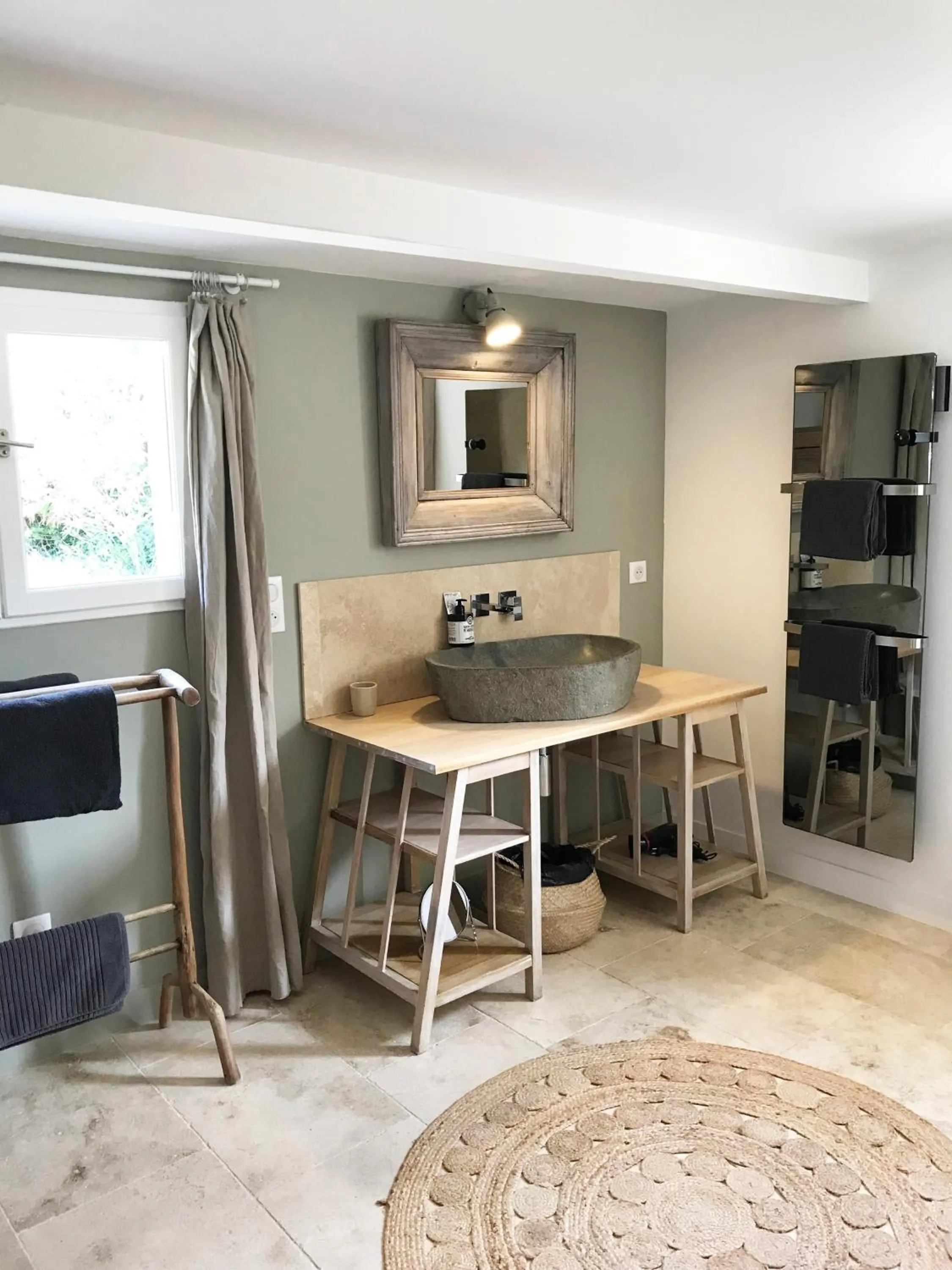 Shower in Bastide Nomade - guest house