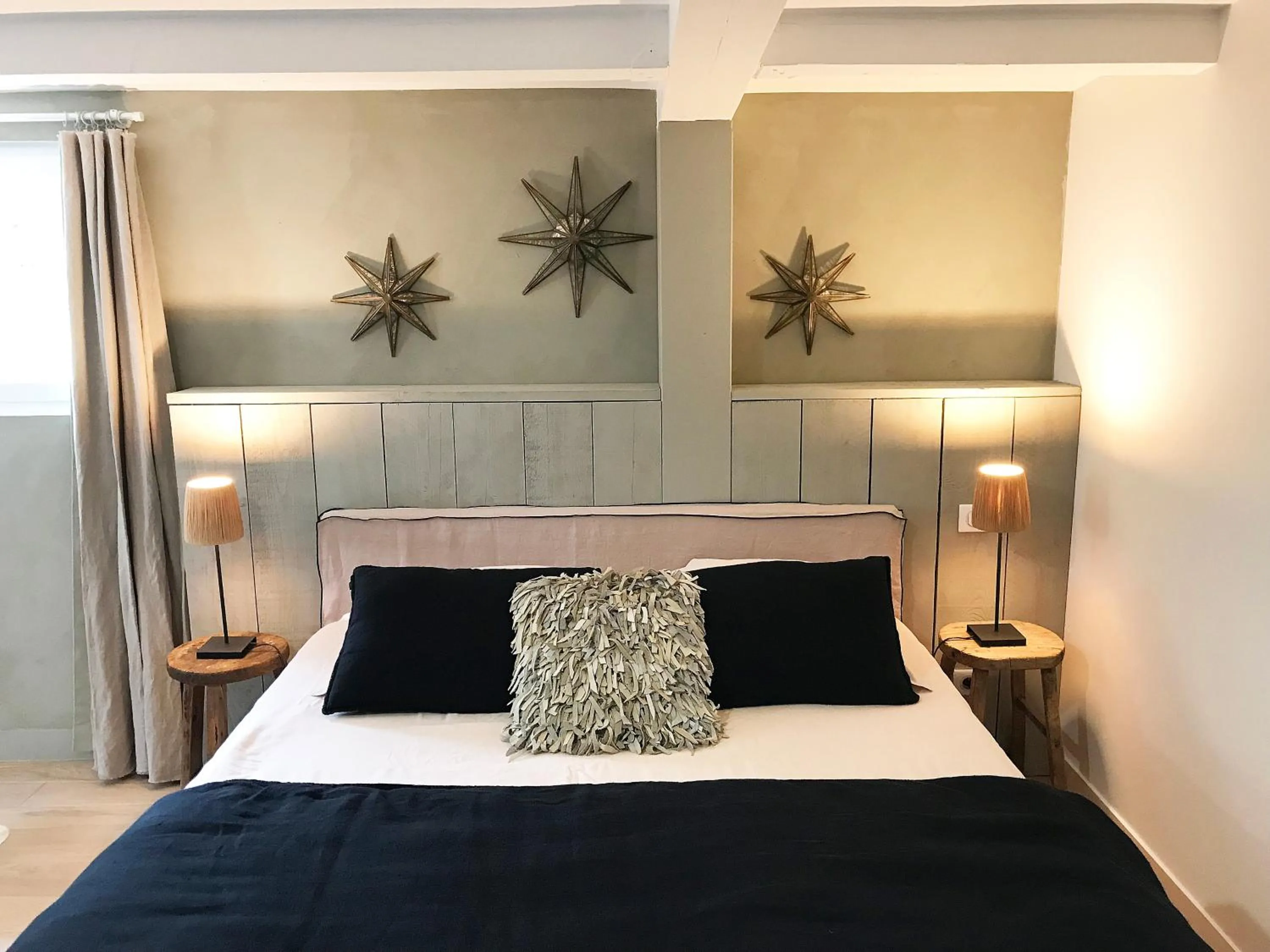 TV and multimedia, Bed in Bastide Nomade - guest house