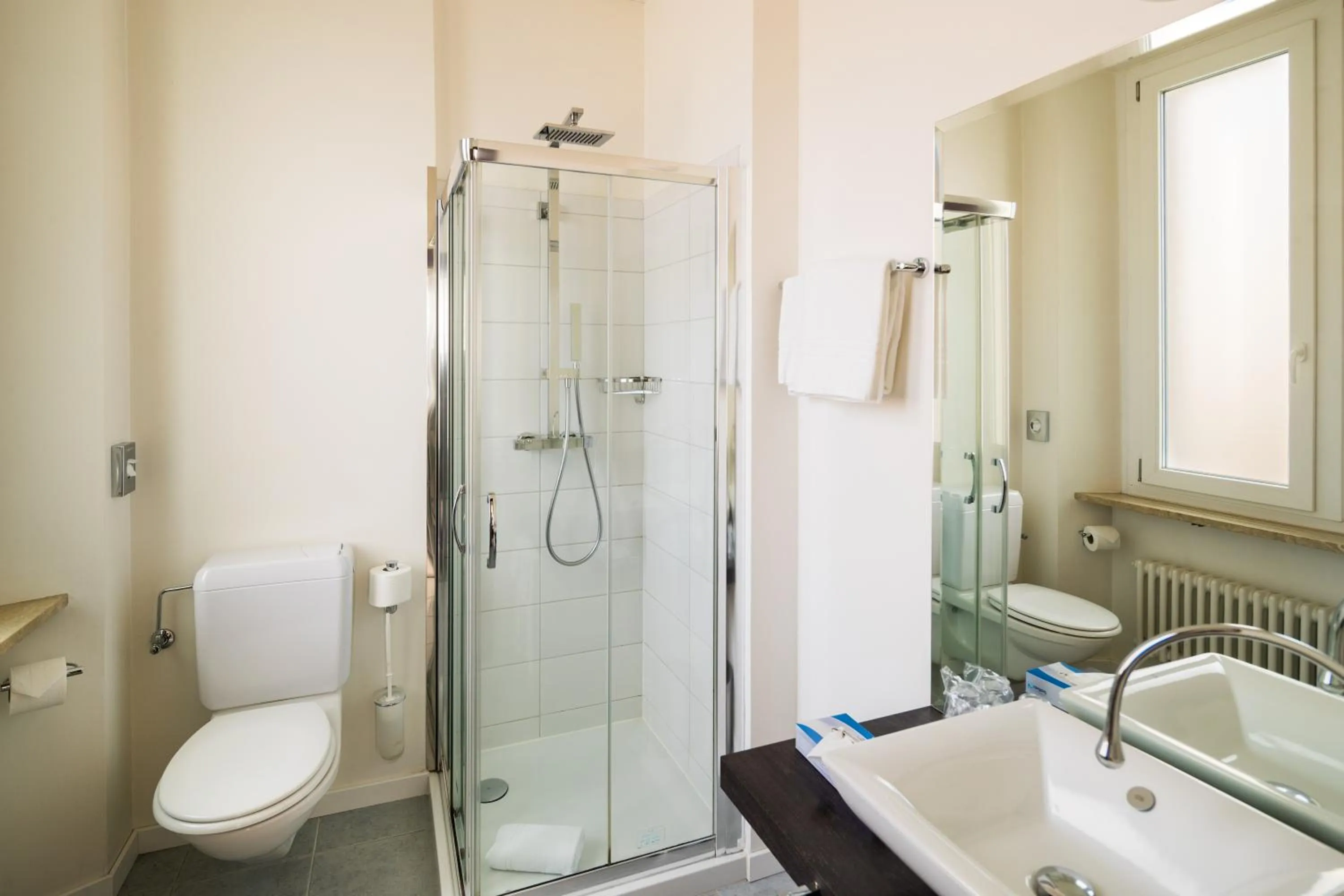 Shower in Hotel Rio Muralto