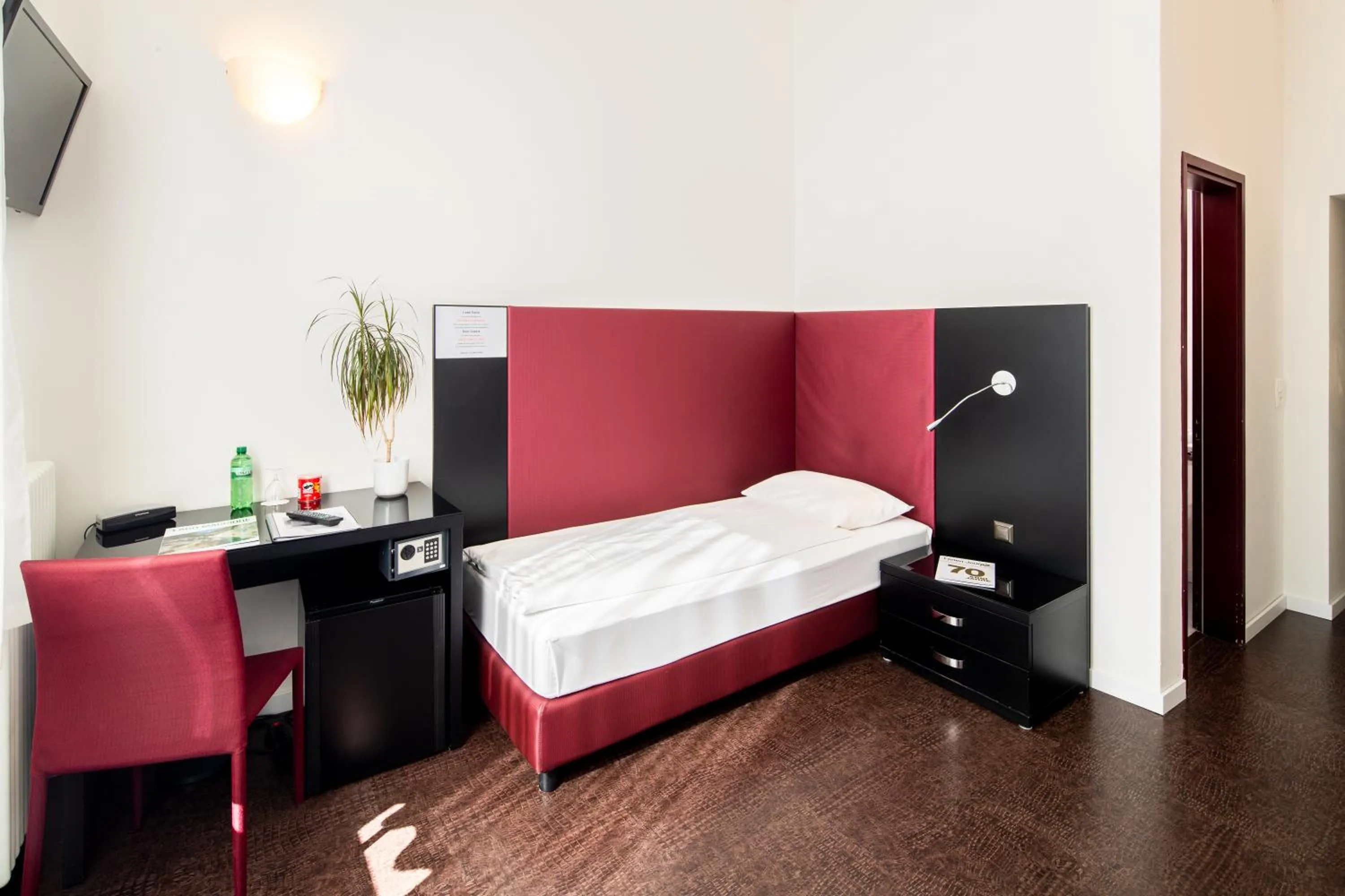 View (from property/room), Bed in Hotel Rio Muralto