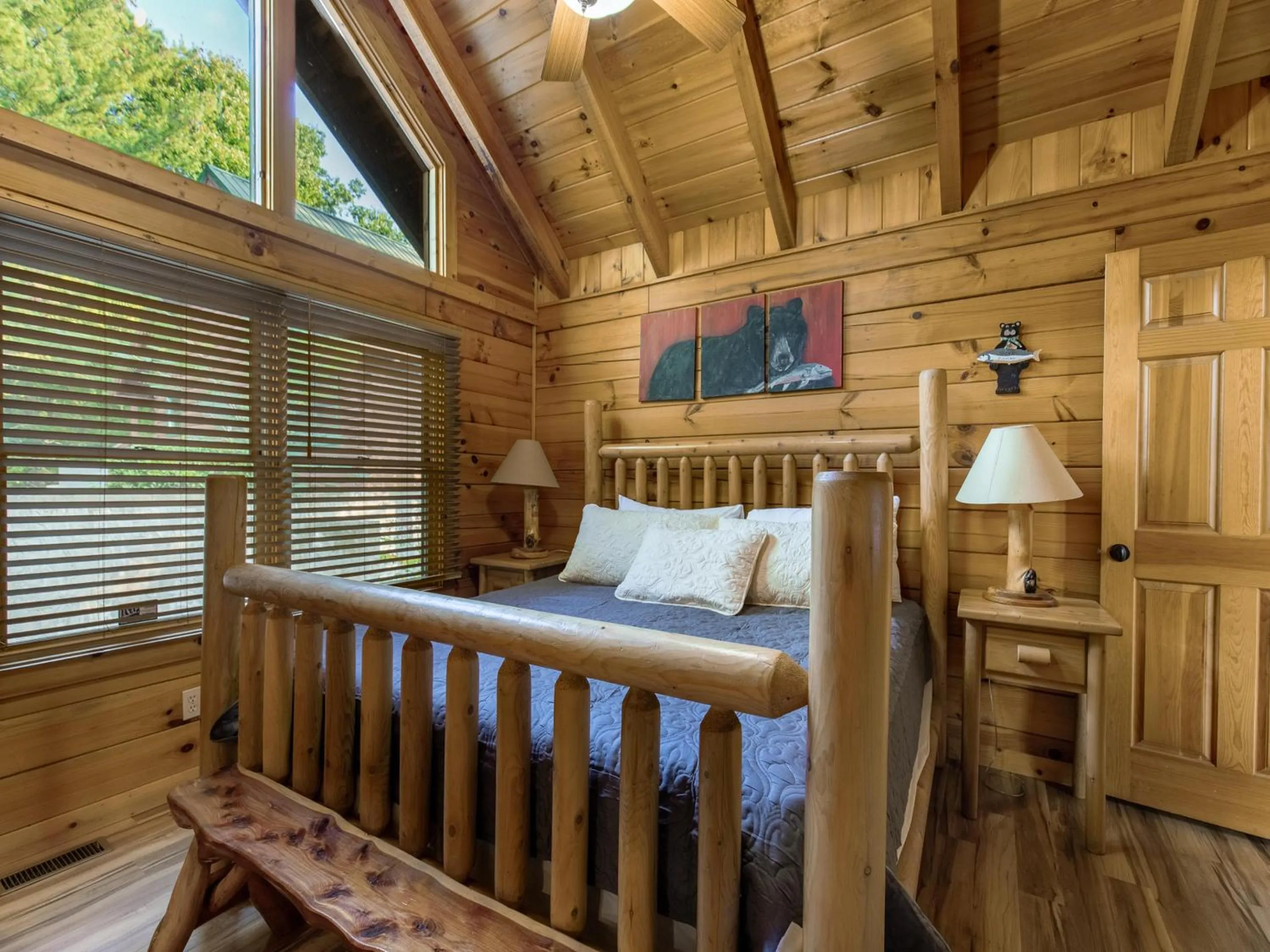 Property building, Bed in Bear Necessities