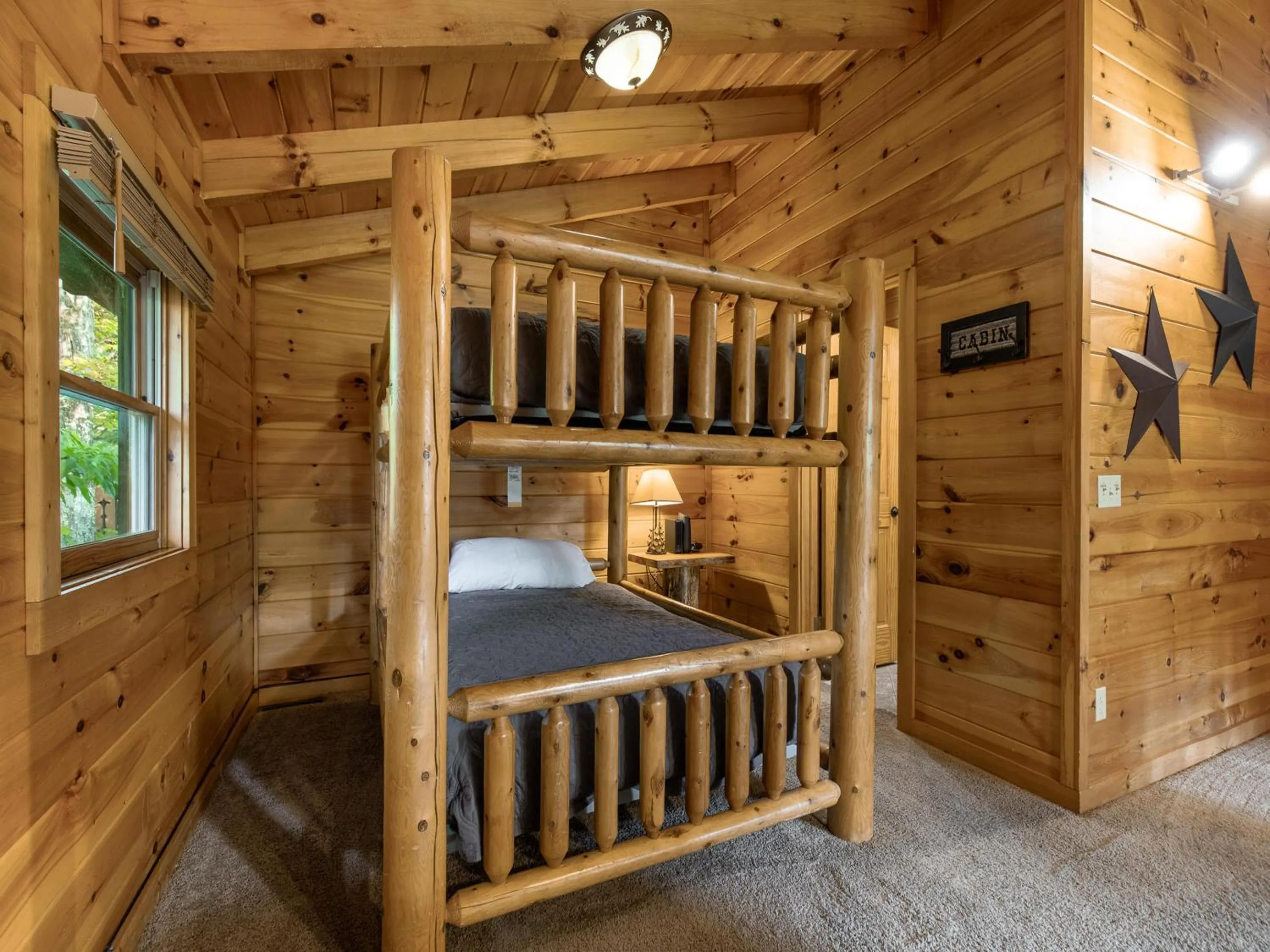 Property building, Bed in Bear Necessities