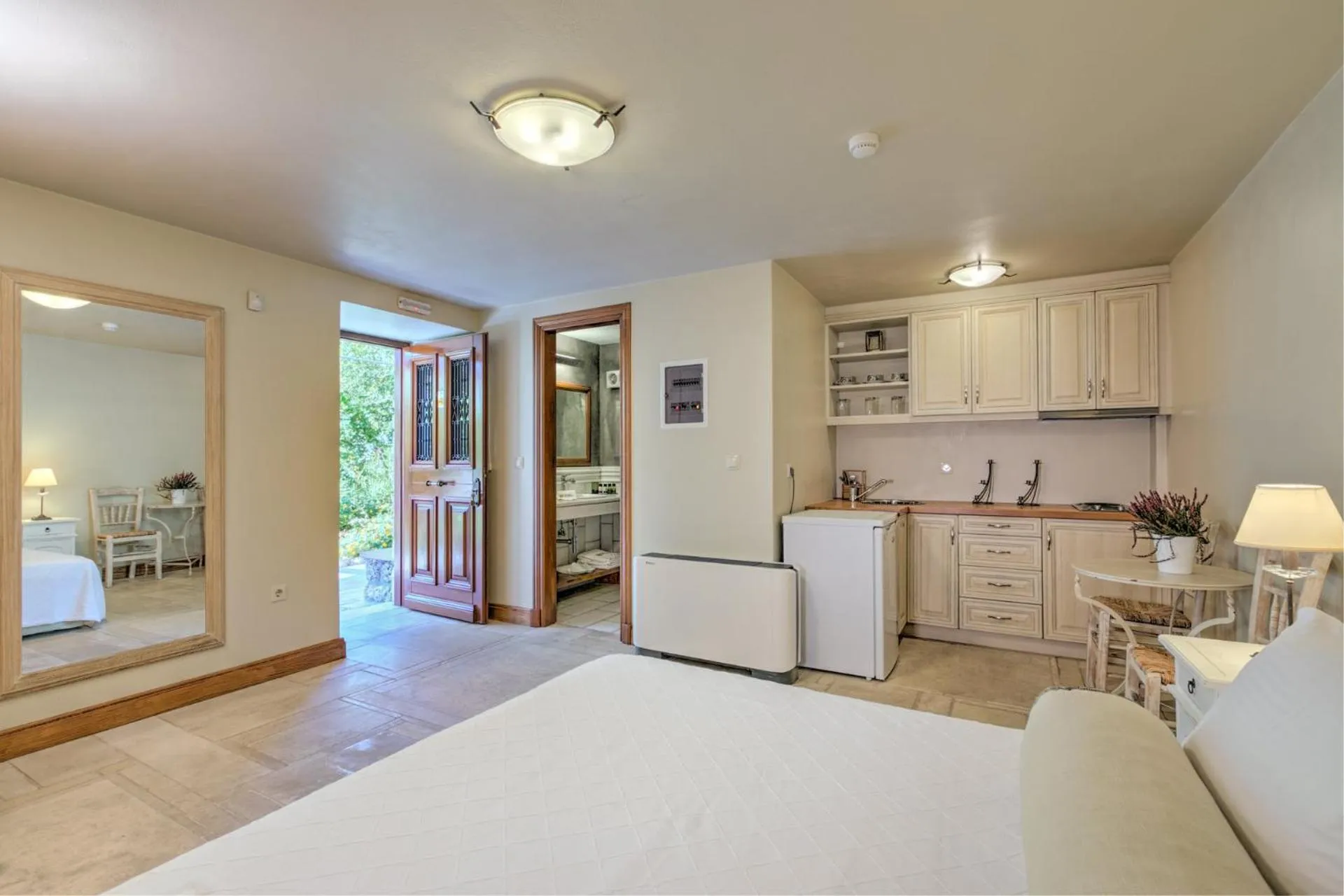Bedroom in Mare Monte Luxury Suites