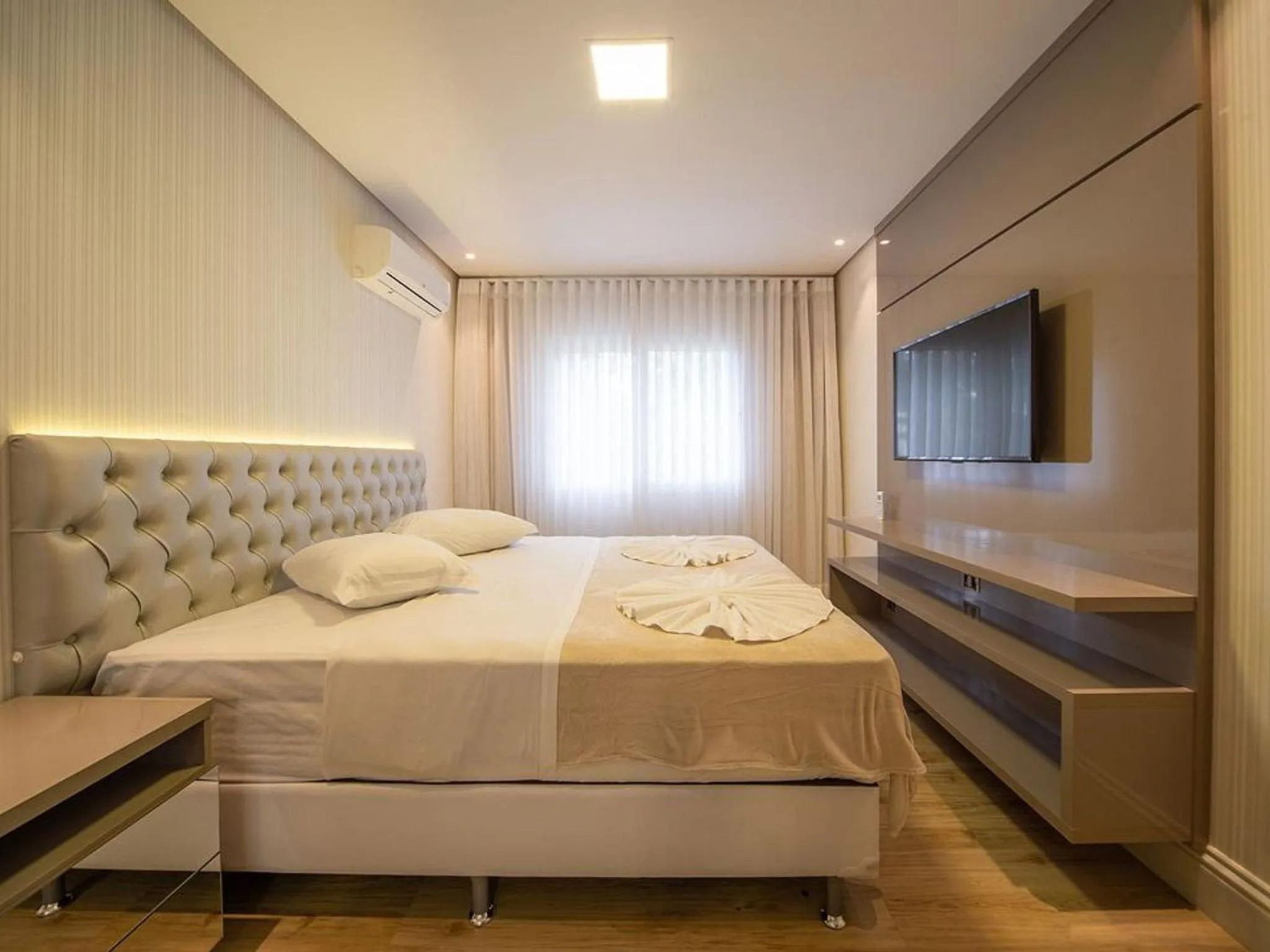 Bed in 600 metros, Rua Coberta Centro - Via Florida 306A
