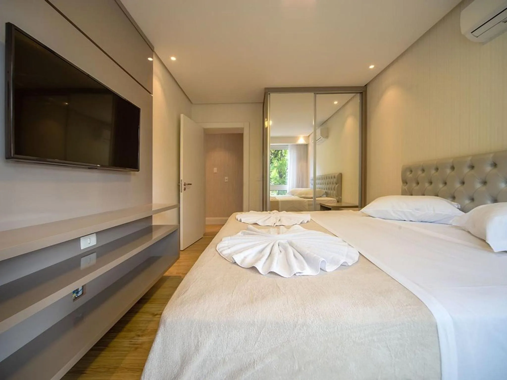 Bed in 600 metros, Rua Coberta Centro - Via Florida 306A
