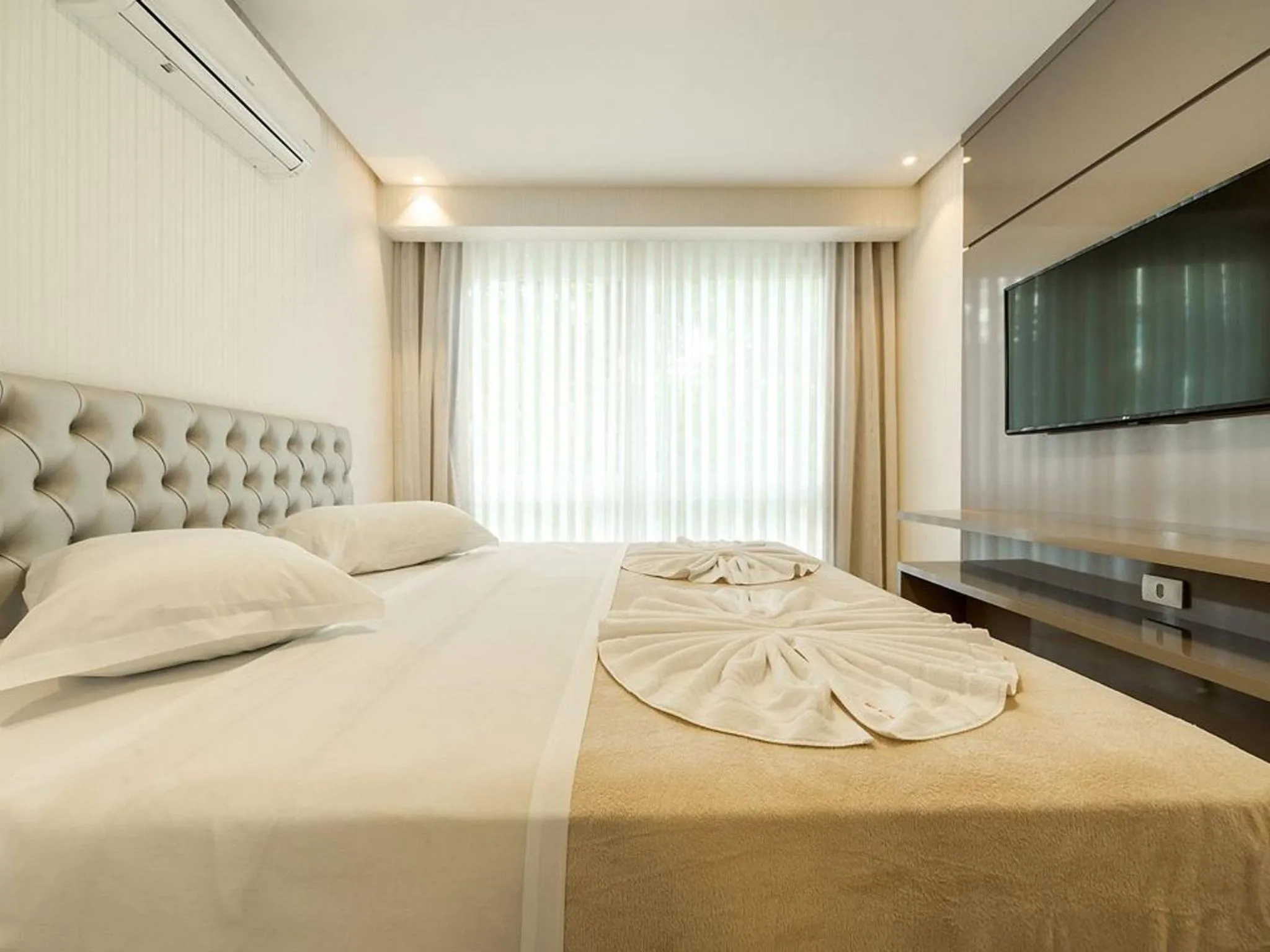 Bed in 600 metros, Rua Coberta Centro - Via Florida 306A