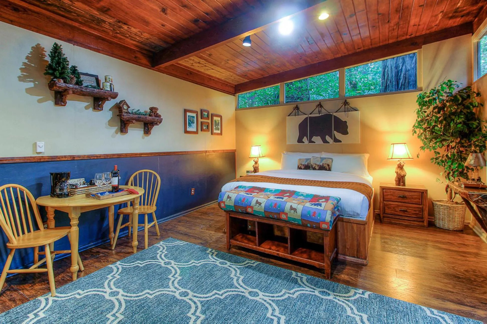 Bed in Redwoods River Resort & Campground