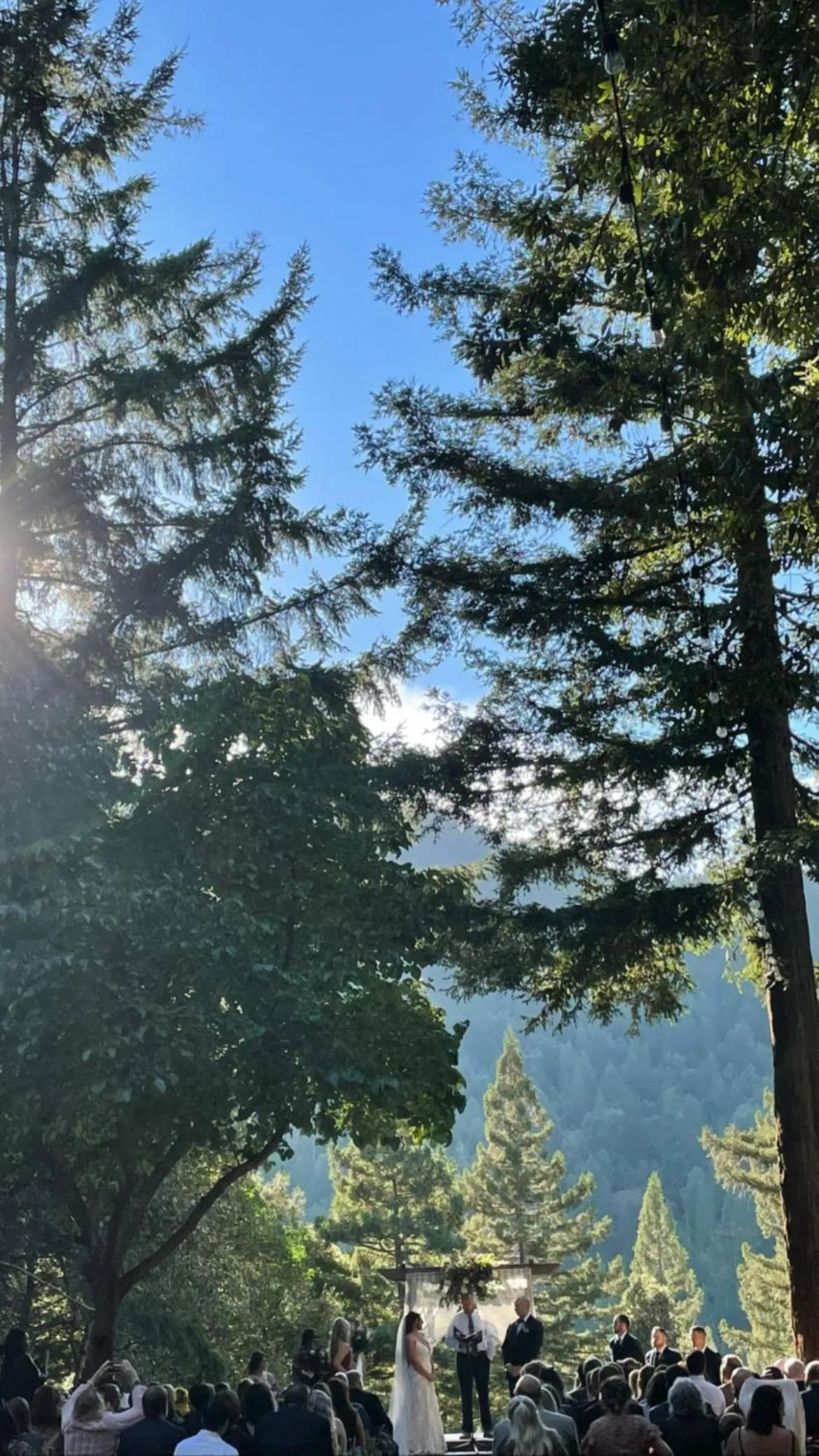 wedding in Redwoods River Resort & Campground