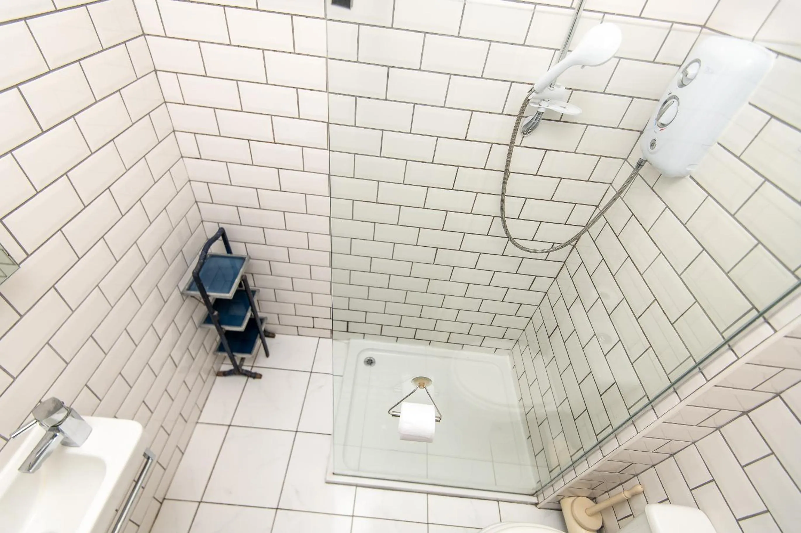 Bathroom in OYO Cornerstone Manor Hotel