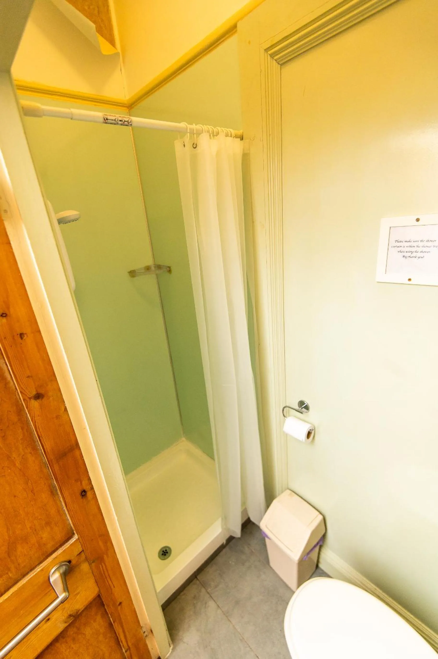Bathroom in OYO Cornerstone Manor Hotel