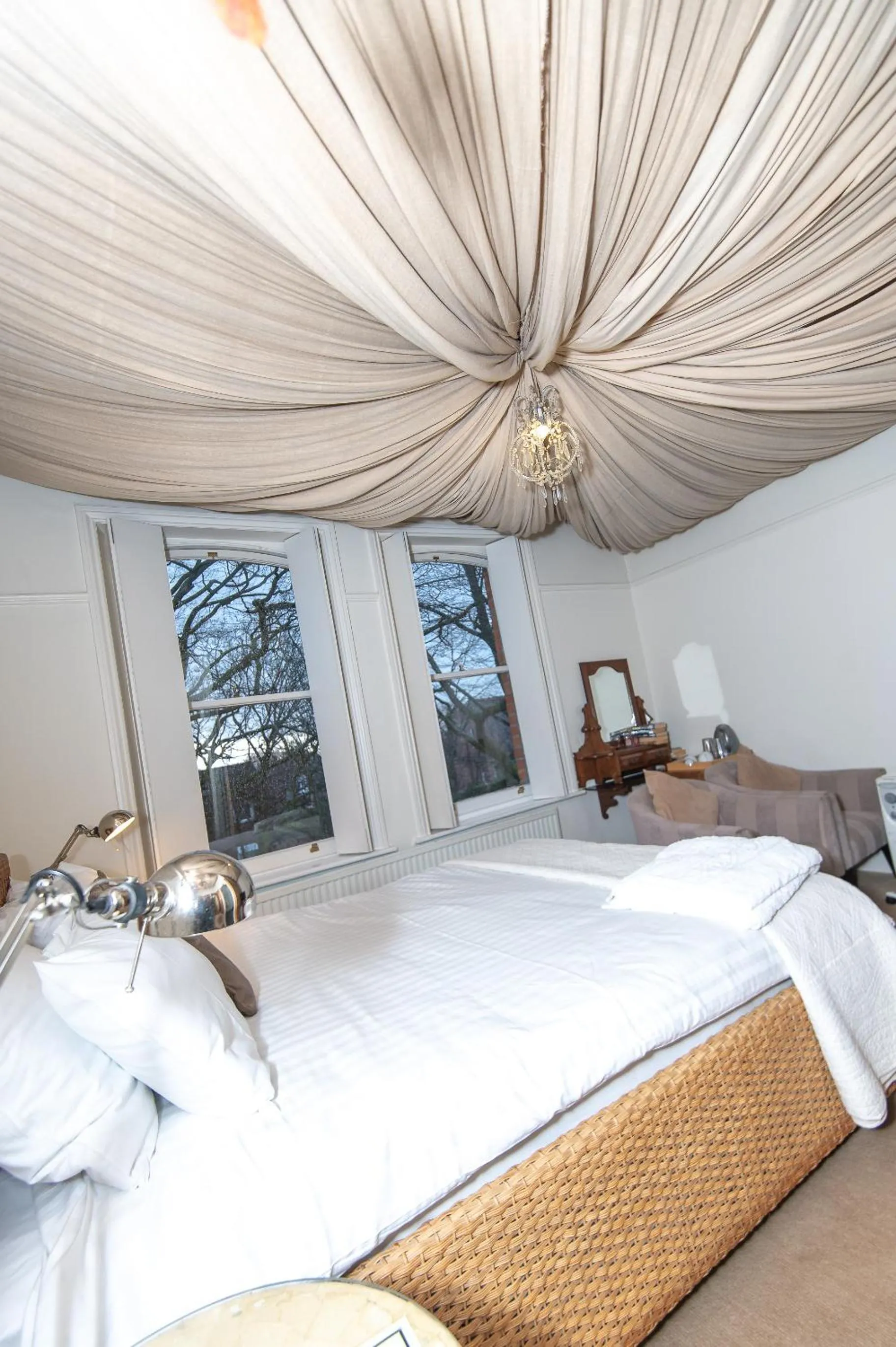Bedroom, Bed in OYO Cornerstone Manor Hotel