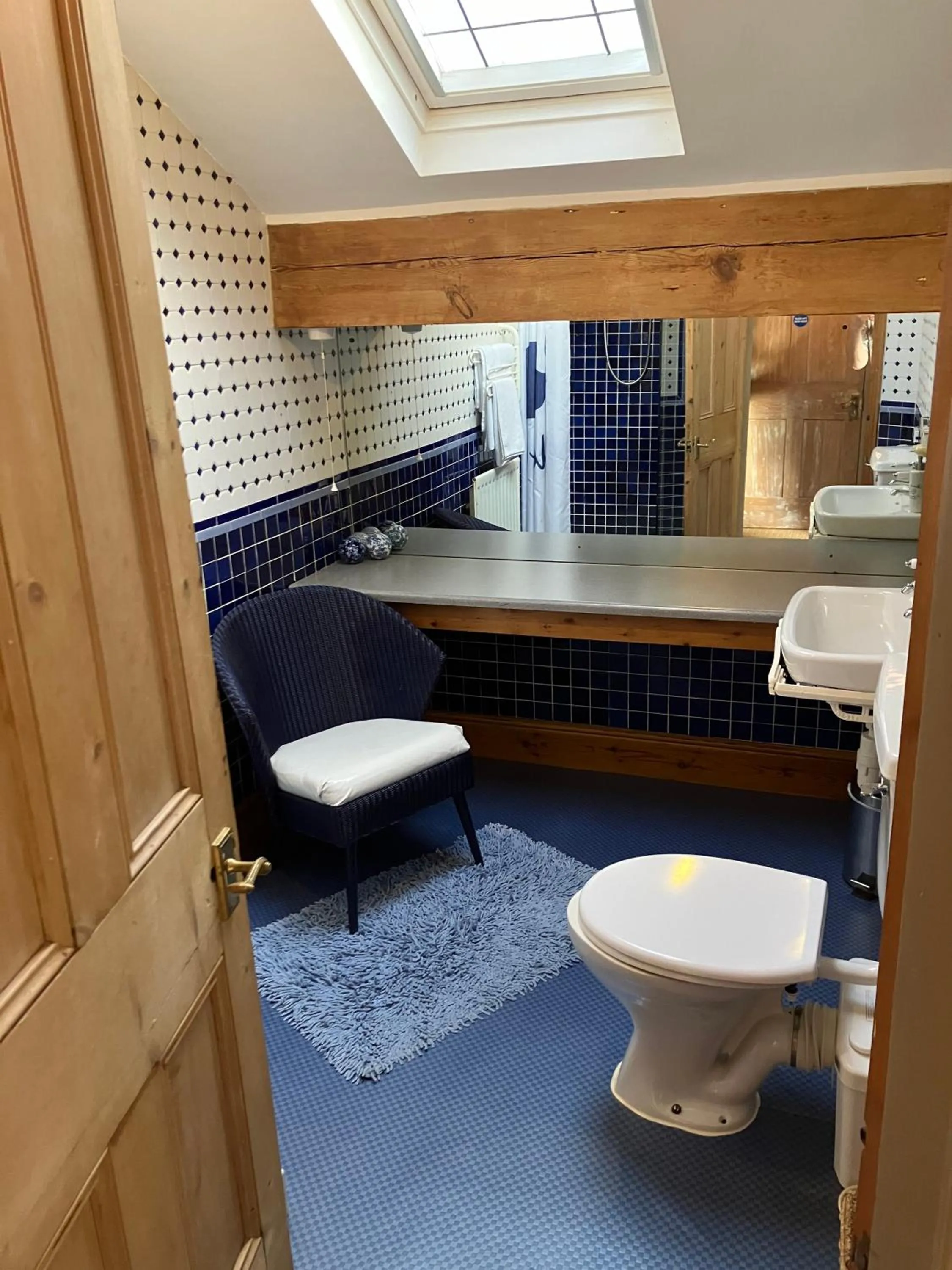 Bathroom in OYO Cornerstone Manor Hotel