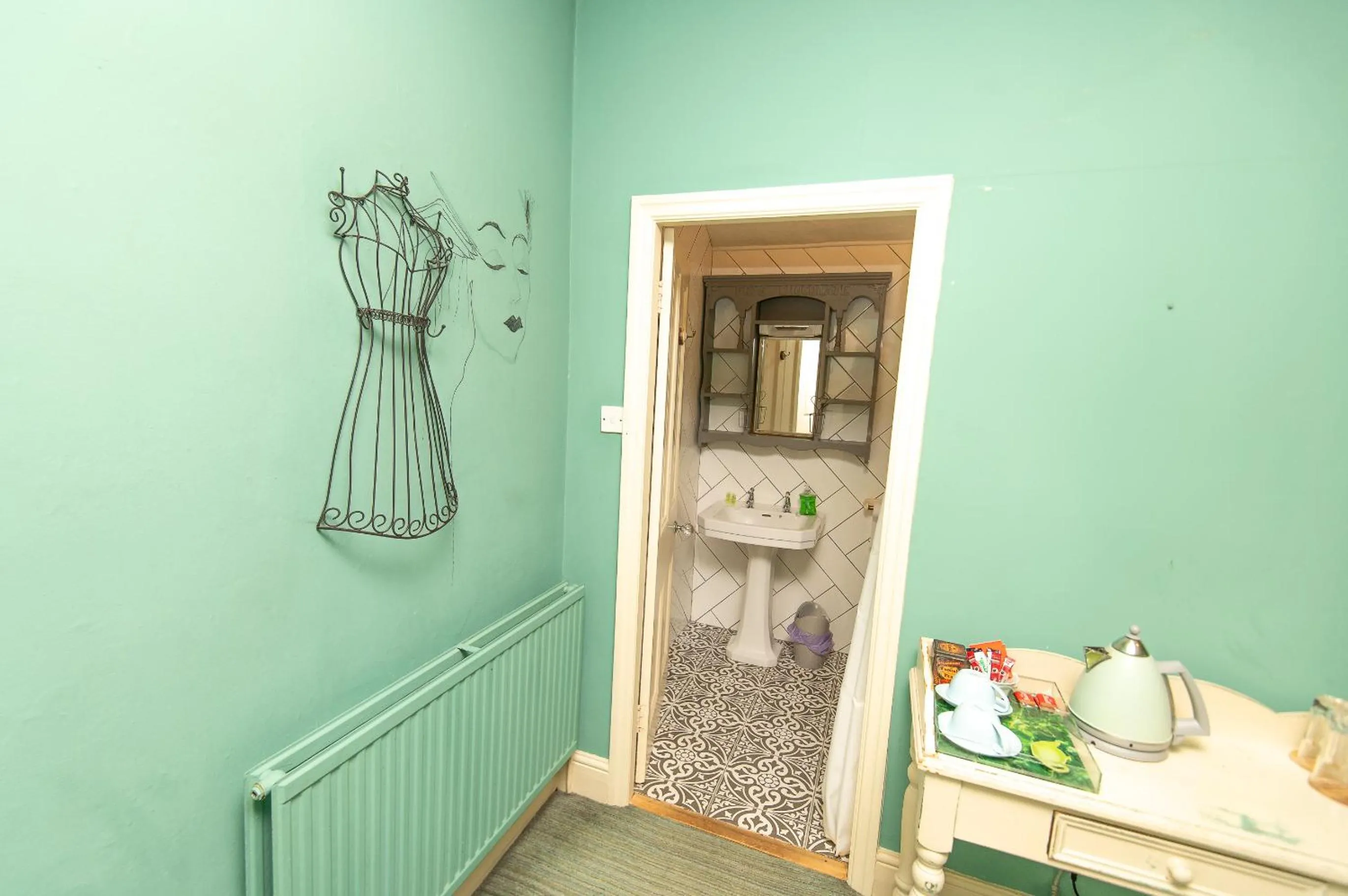 Bathroom in OYO Cornerstone Manor Hotel
