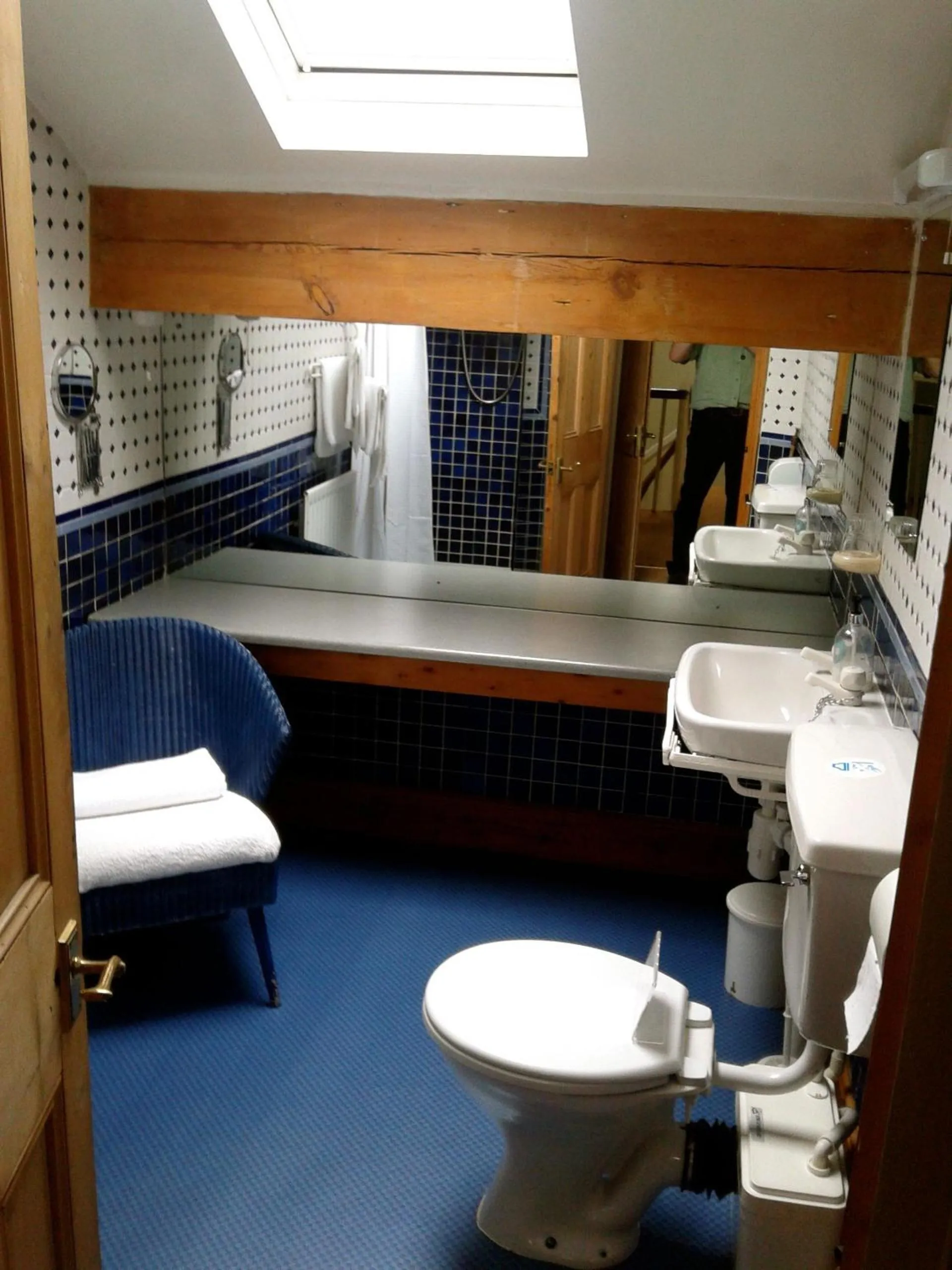 Toilet in OYO Cornerstone Manor Hotel