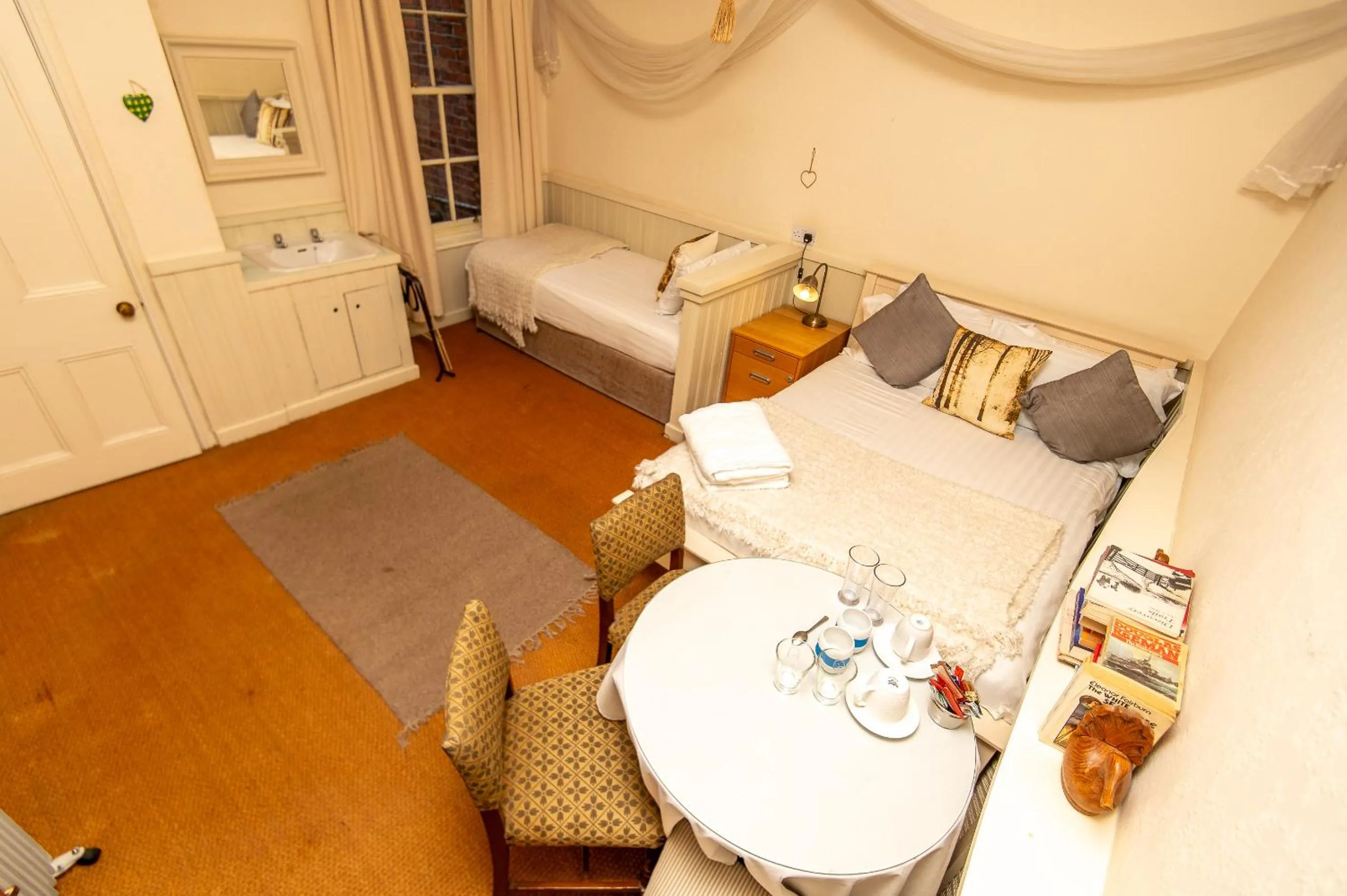 Bedroom, Bed in OYO Cornerstone Manor Hotel