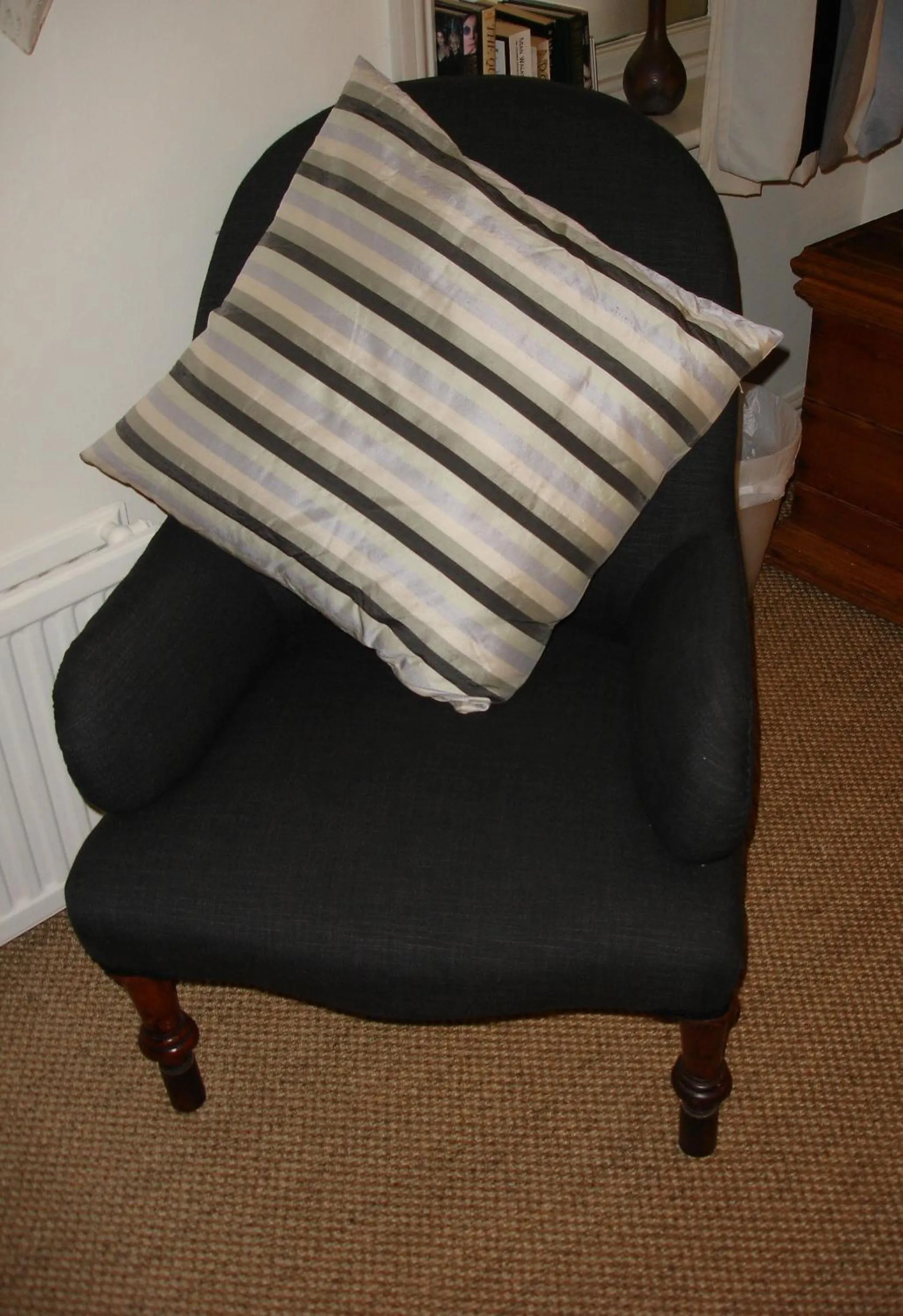 Seating area in OYO Cornerstone Manor Hotel