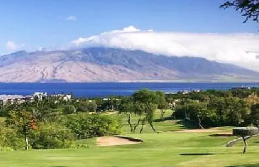 Golfcourse in 9B EKAHI VILLAGE-STUDIO BATH, GARDEN VIEW - 1 MINUTE STROLL to BEACH!