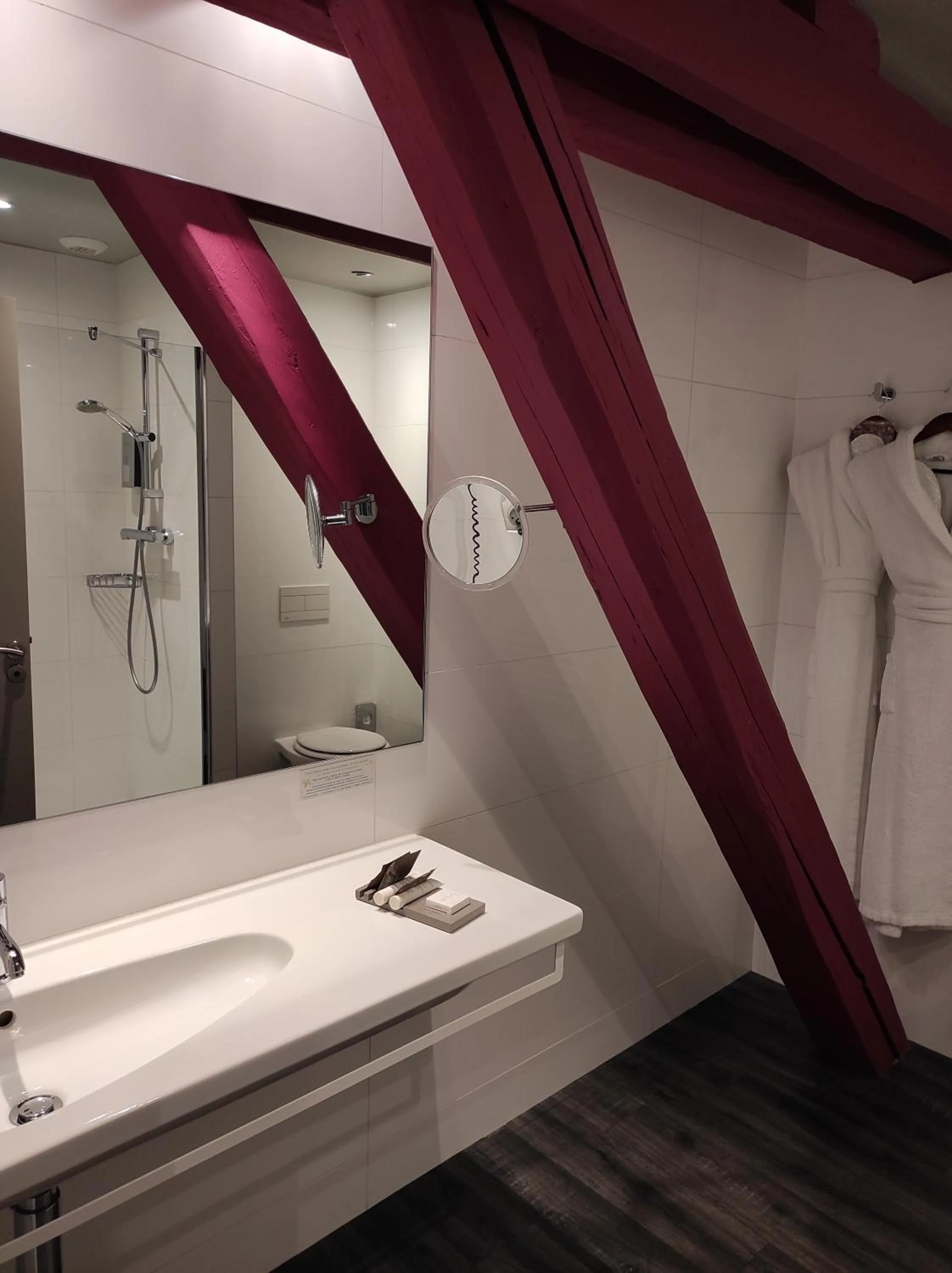 Bathroom in Hôtel de Paris