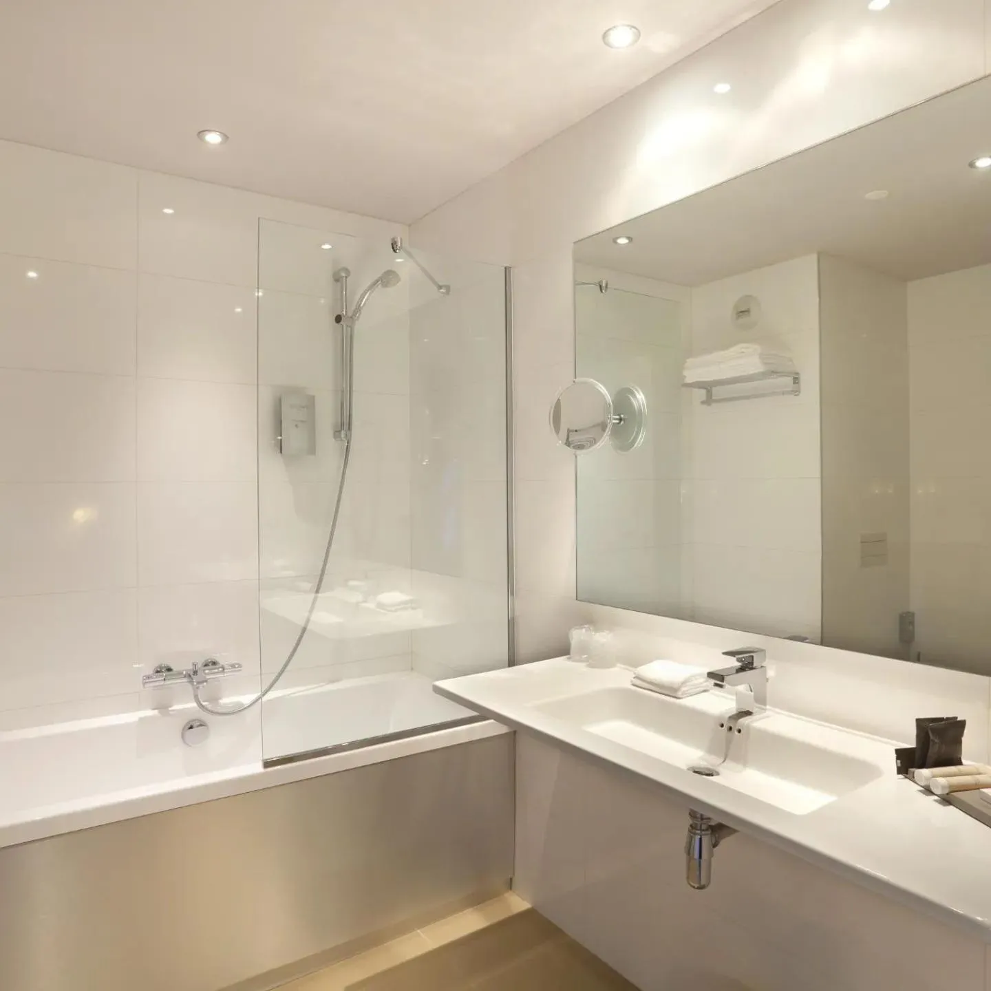 Bathroom in Hôtel de Paris