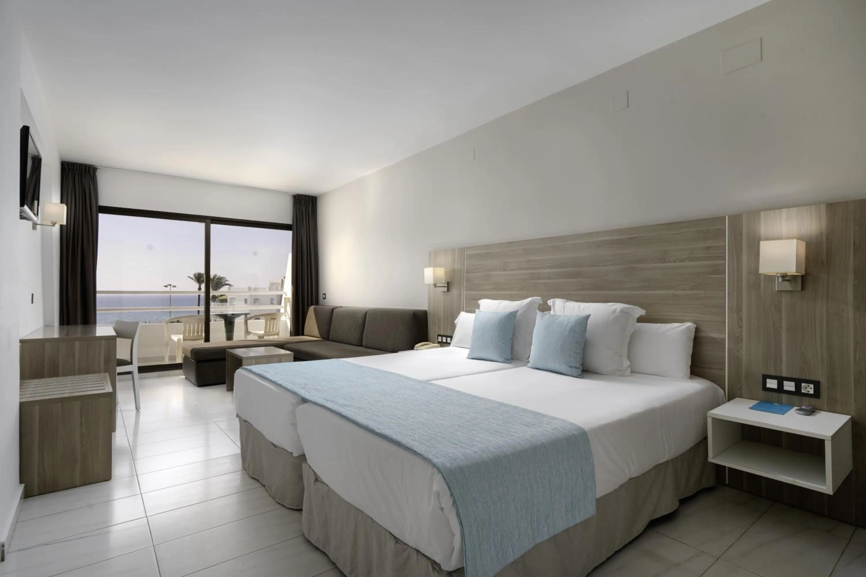 Bedroom, Bed in Alua Golf Trinidad