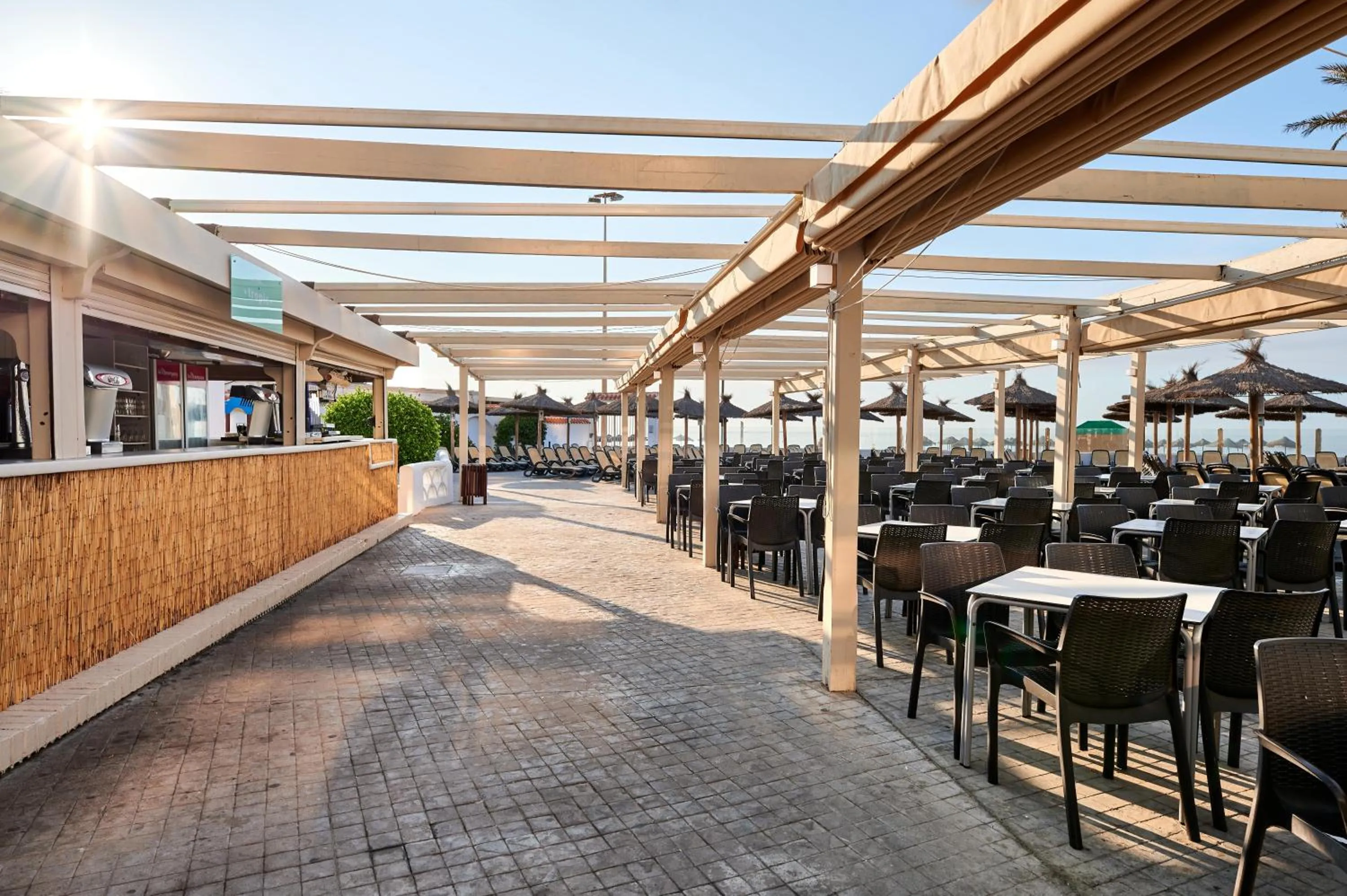 Lounge or bar in Alua Golf Trinidad