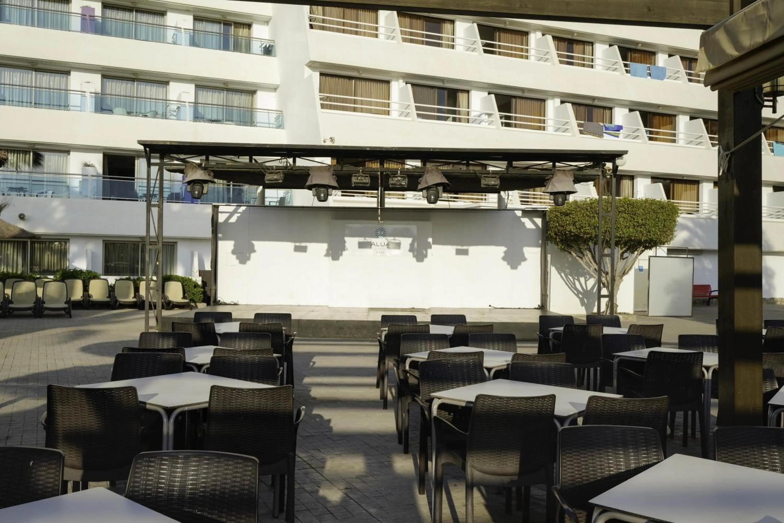 Entertainment in Alua Golf Trinidad