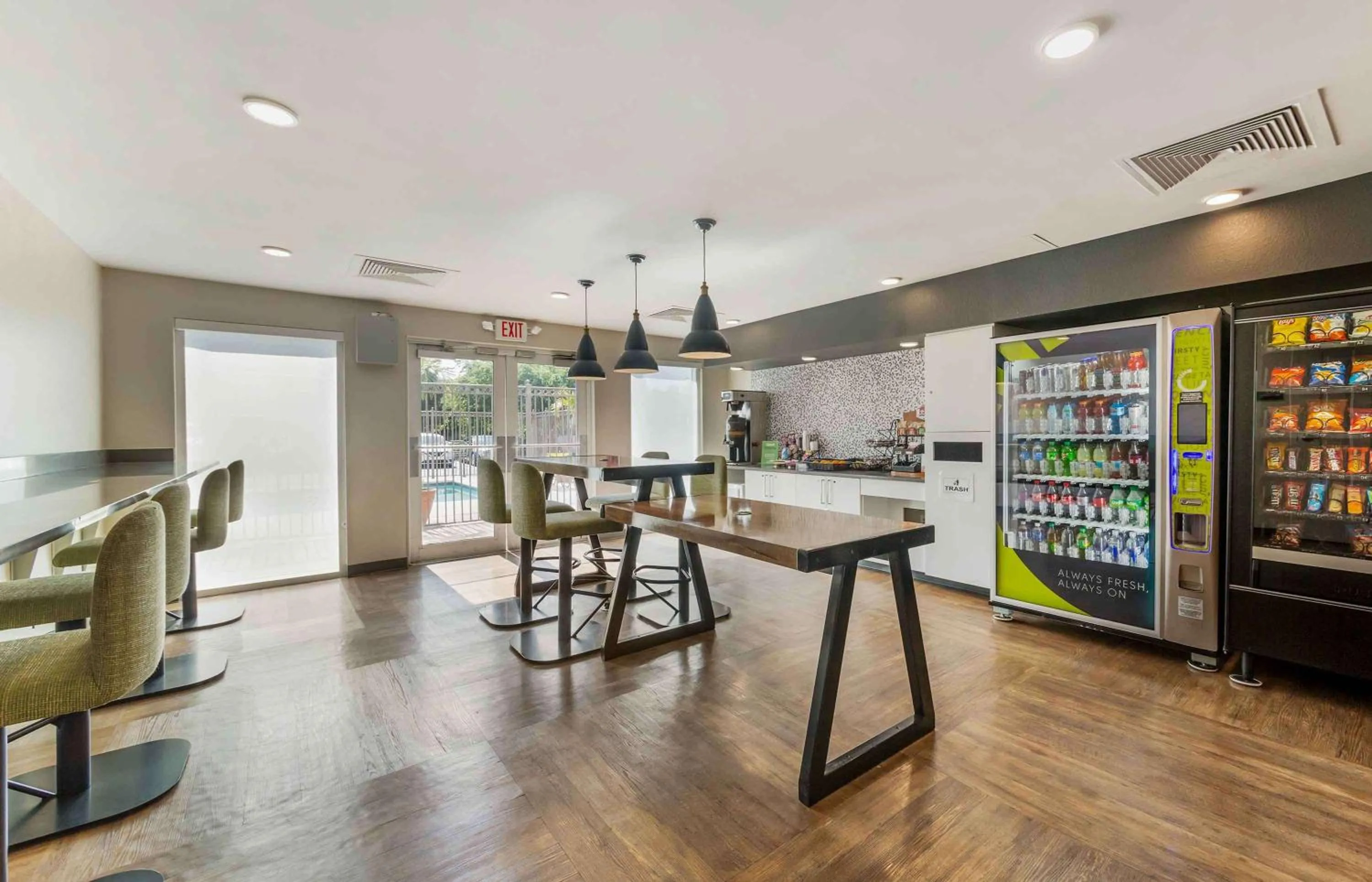 Breakfast in Extended Stay America Premier Suites - Miami - Airport - Doral - 25th Street