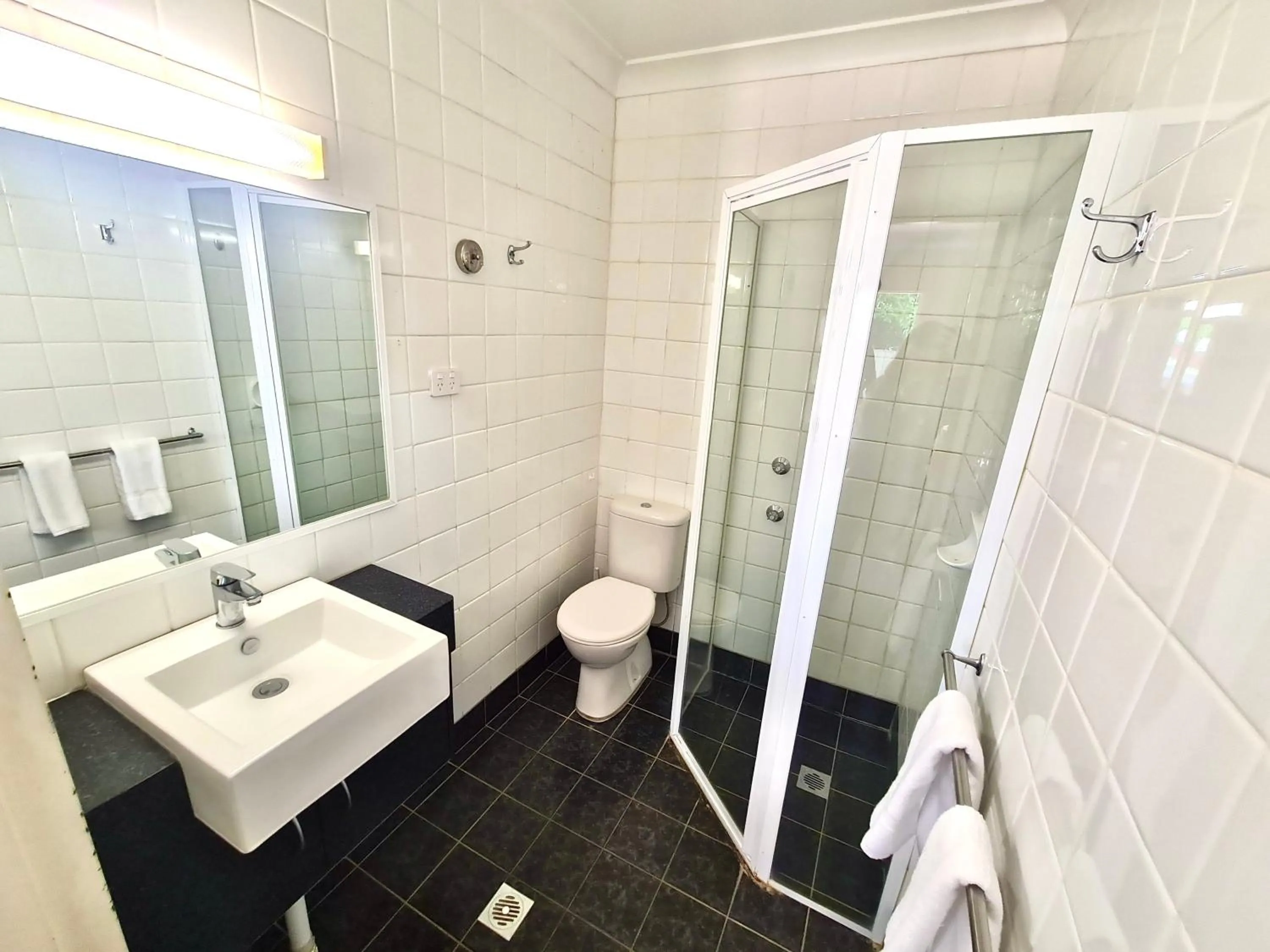 Family in Bridge Motel Wellington