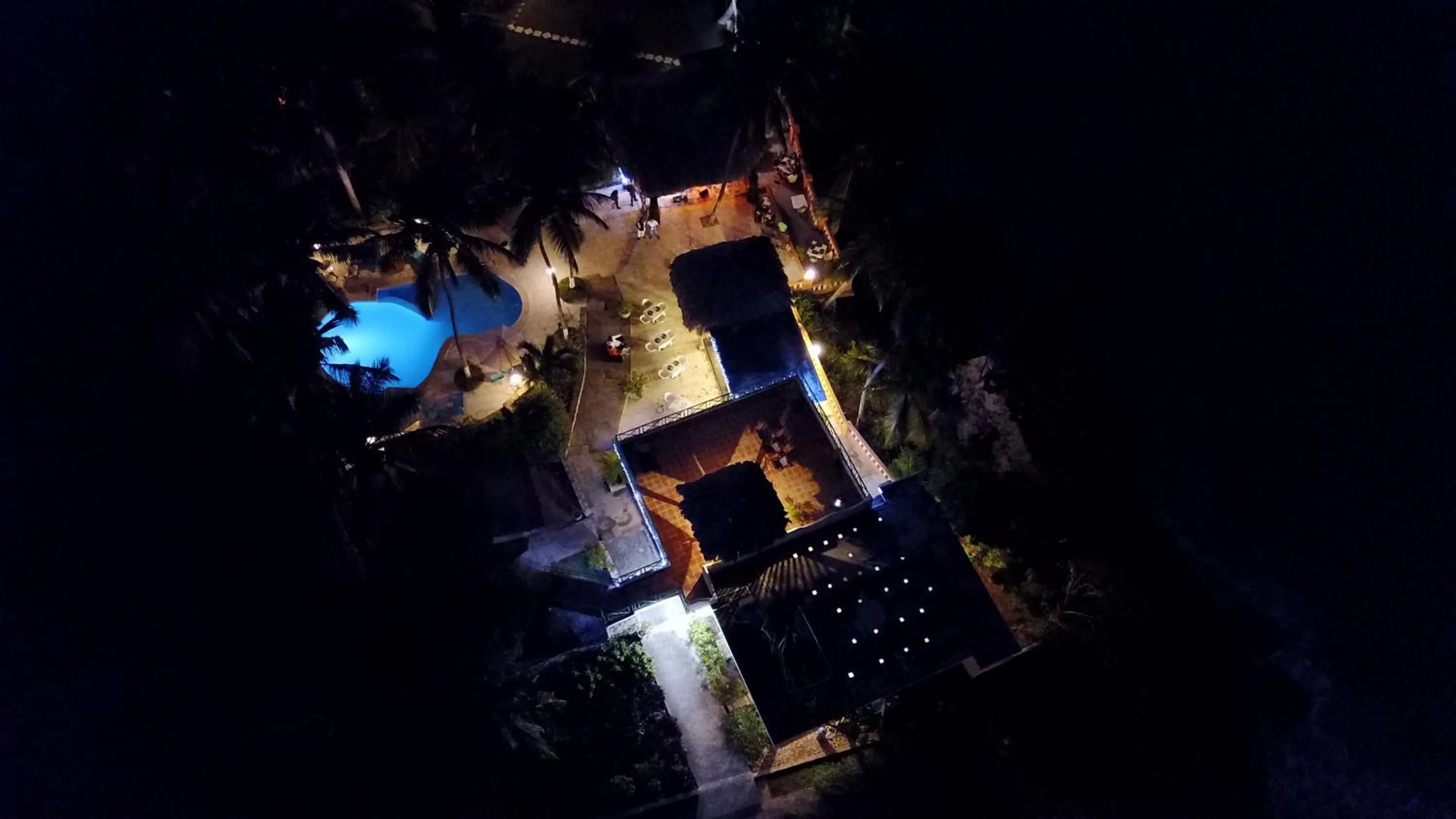 Restaurant/places to eat in Hotel Restaurant Cyvadier Plage