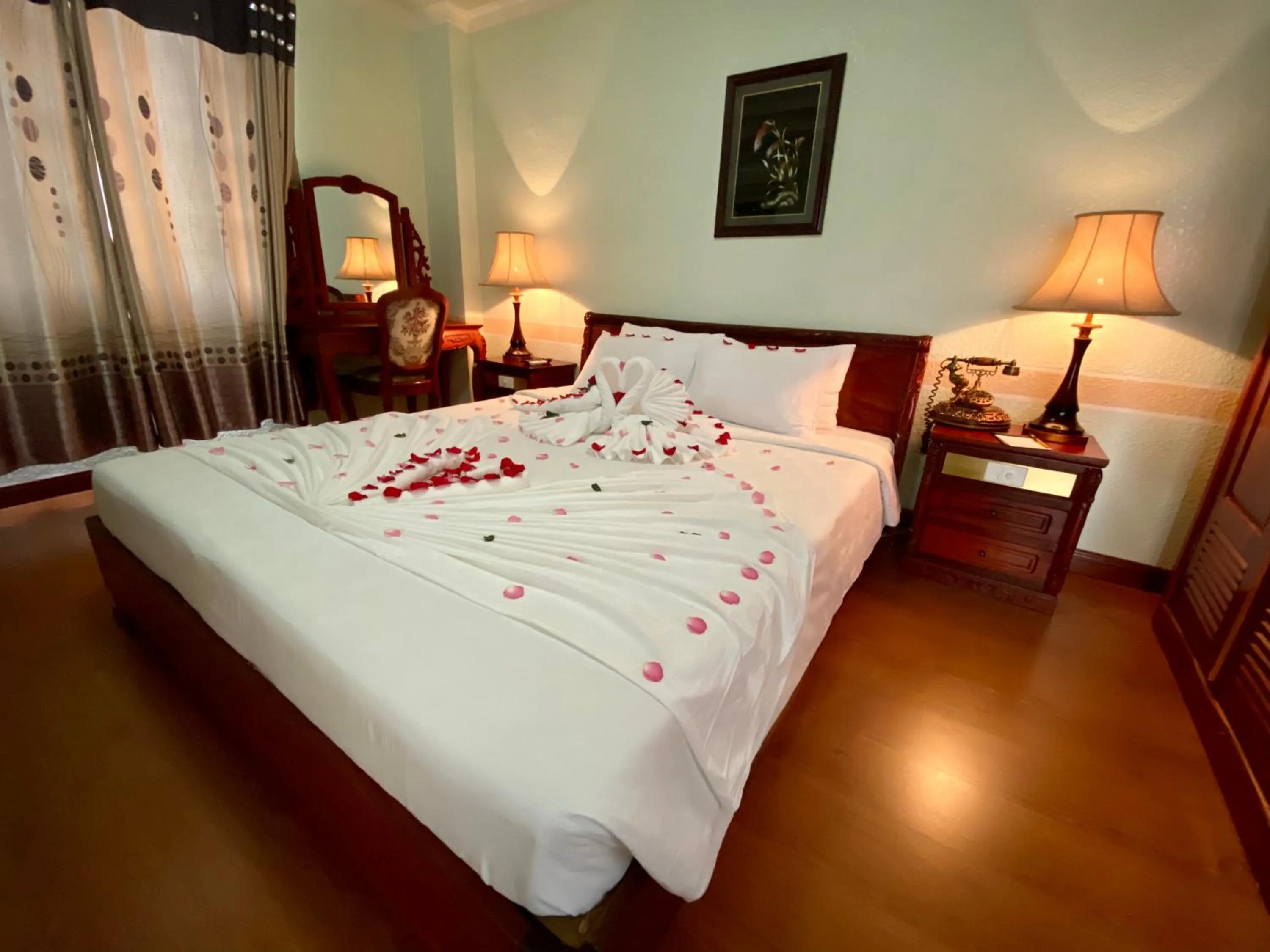 Bed in NINH KIEU 2 HOTEL